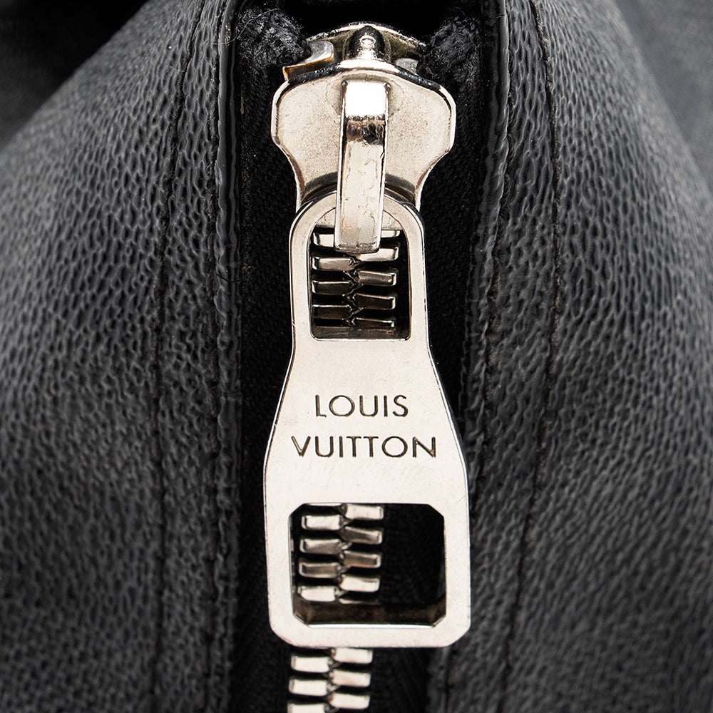 Louis Vuitton Damier Graphite Mick MM Messenger Bag (SHF-18189)