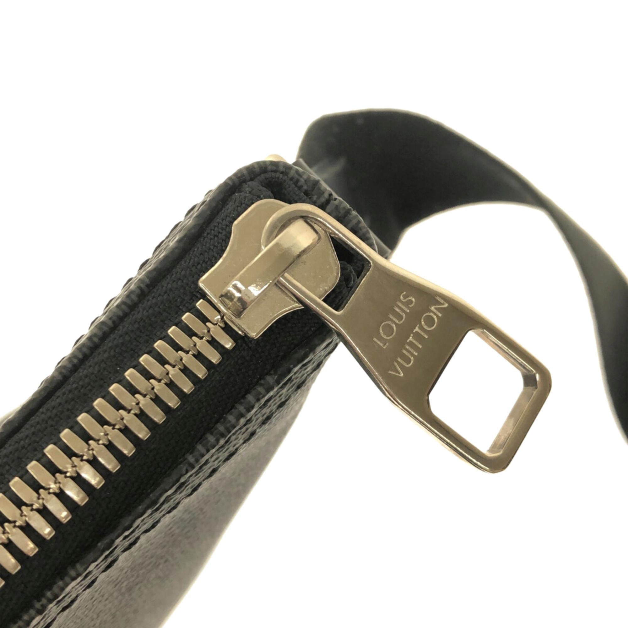 Louis Vuitton Damier Graphite Mick PM (SHG-35999)