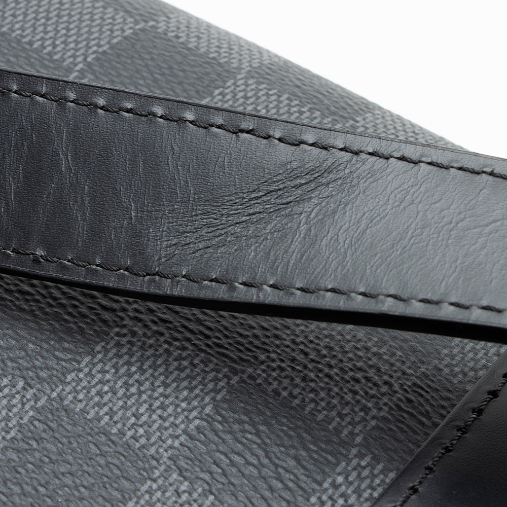 Louis Vuitton Damier Graphite Porte-Documents Voyage PM Messenger Bag (SHF-19575)