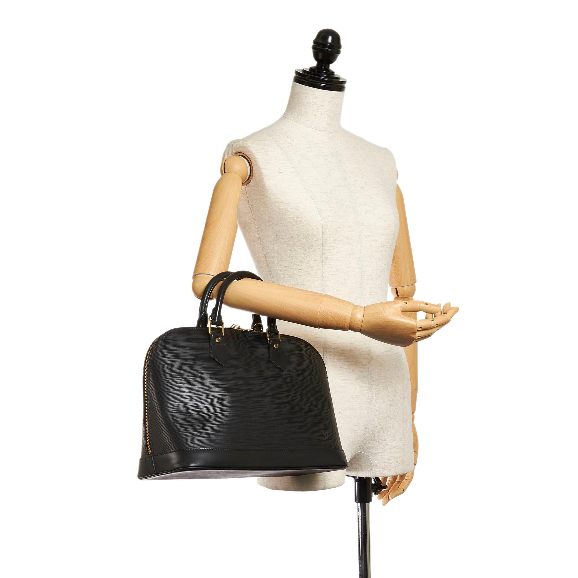 Louis Vuitton Epi Alma PM (SHG-28494)