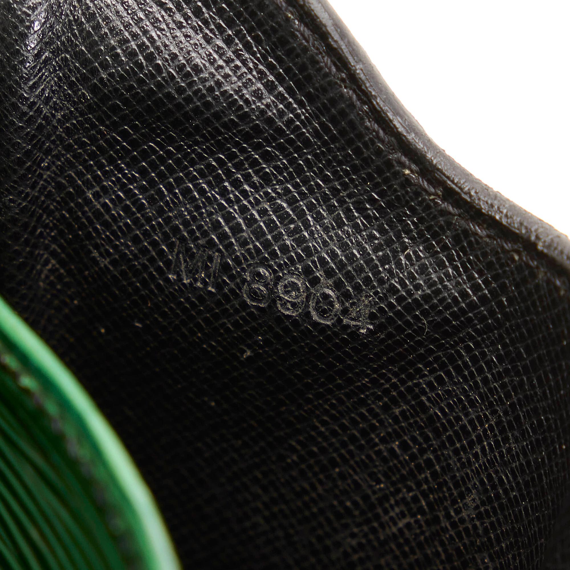 Louis Vuitton Epi Cartouchiere MM (SHG-34784)