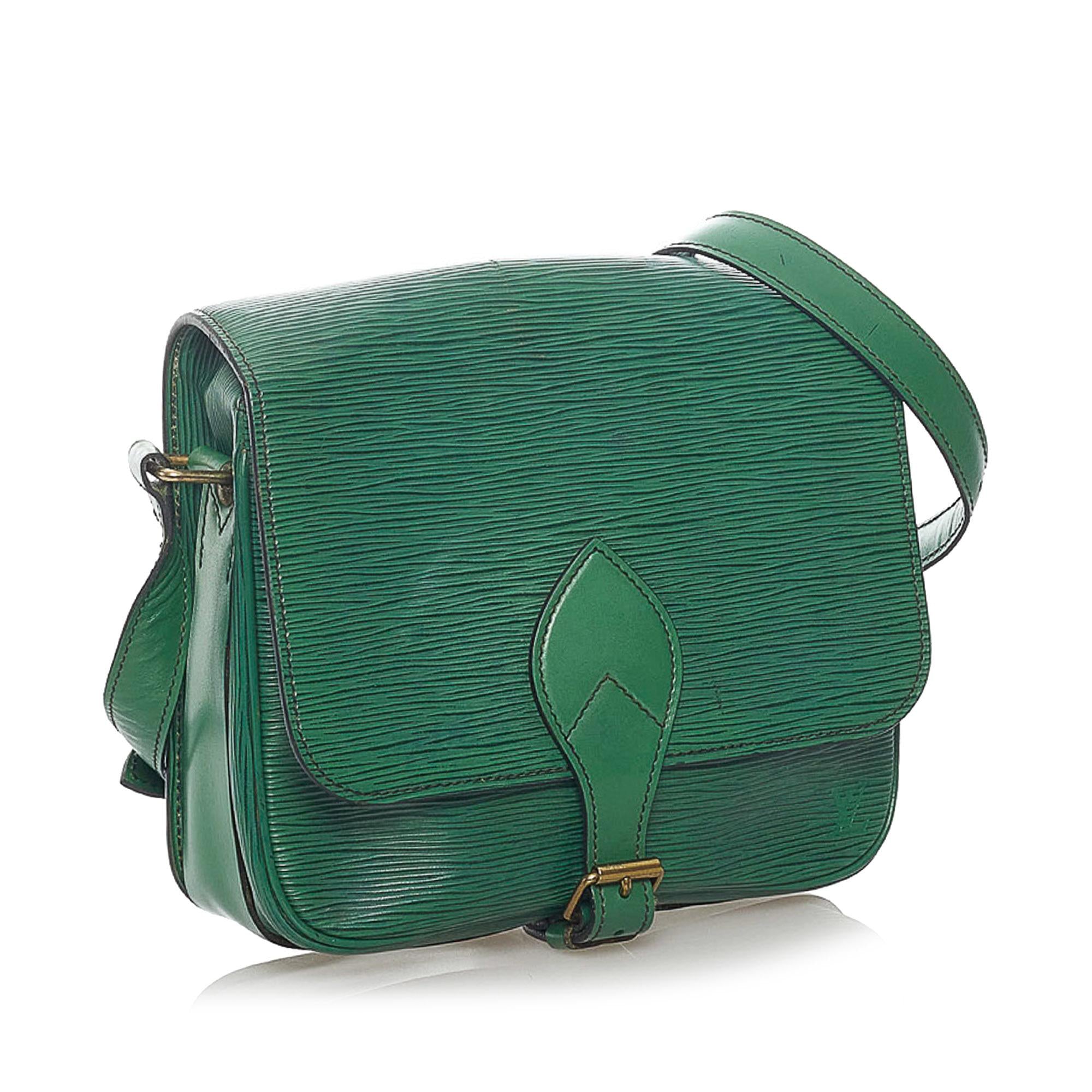 Louis Vuitton Epi Cartouchiere MM (SHG-34784)