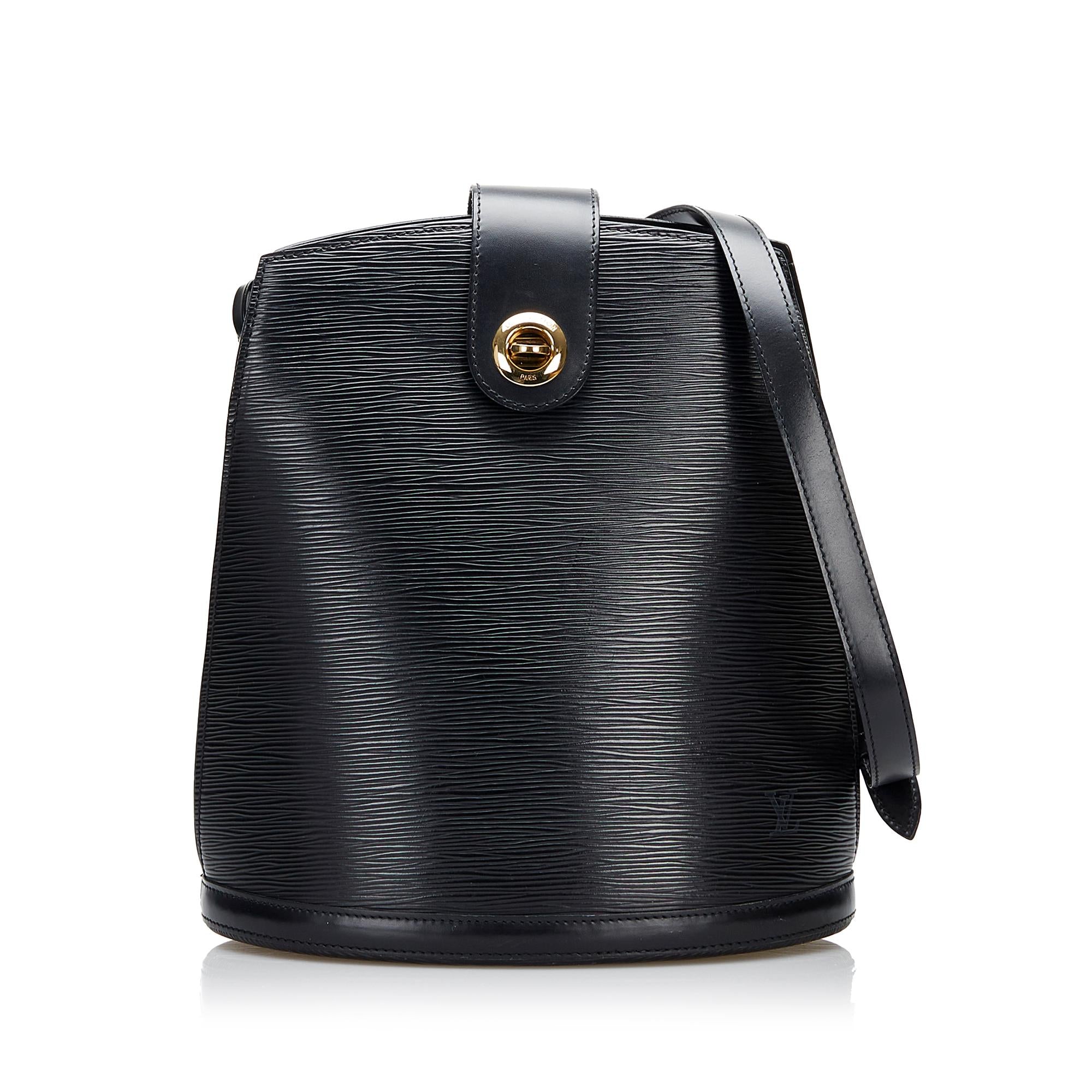 Louis Vuitton Epi Cluny (SHG-36748)