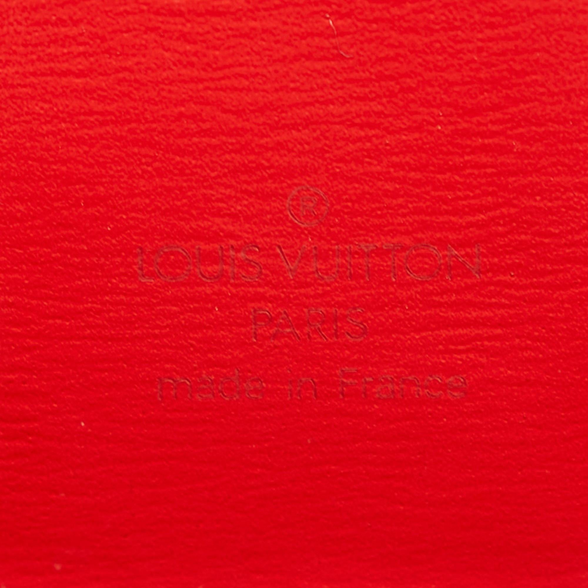 Louis Vuitton Epi Cluny (SHG-36922)