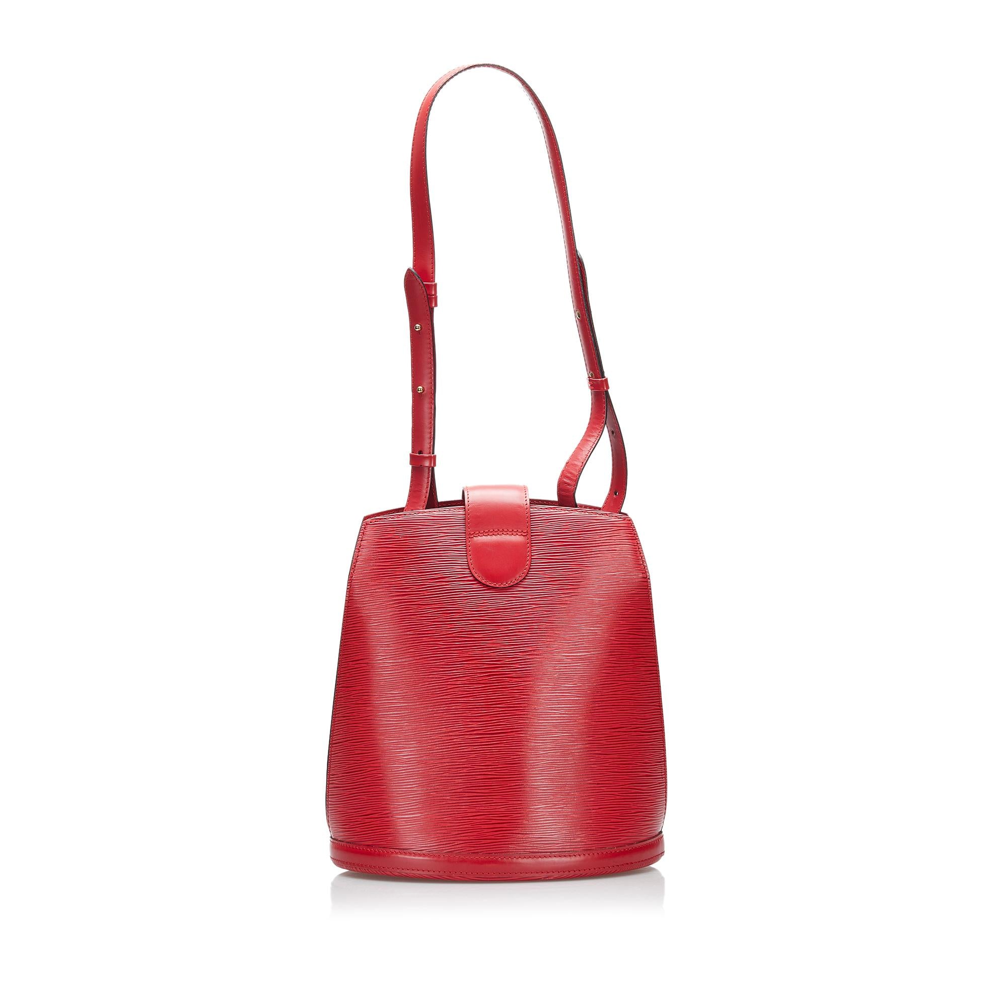 Louis Vuitton Epi Cluny (SHG-37142)