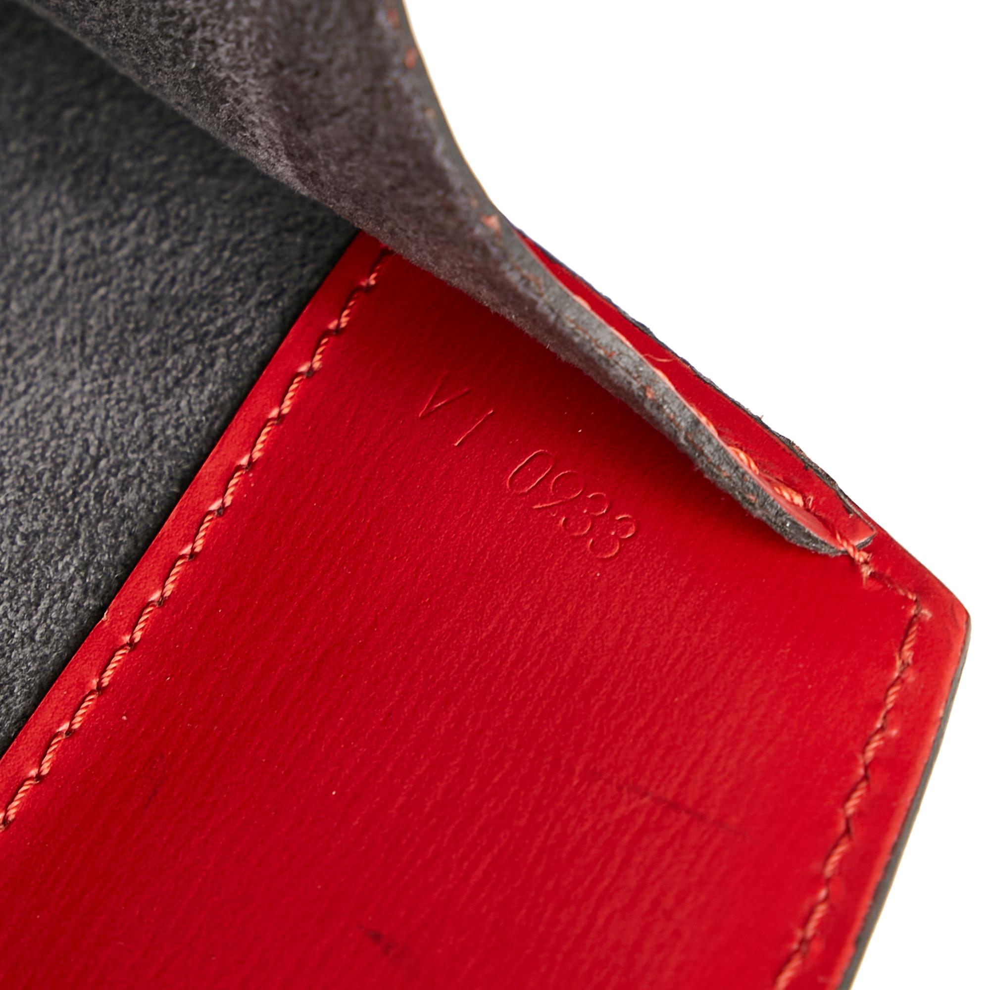 Louis Vuitton Epi Cluny (SHG-37142)