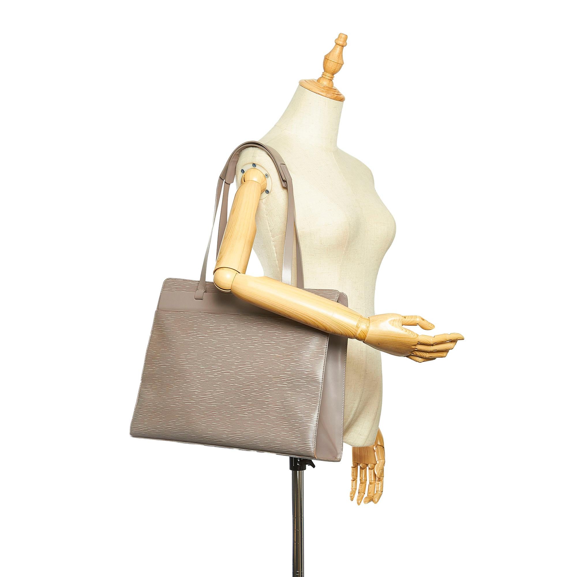 Louis Vuitton Epi Croisette GM (SHG-32377)