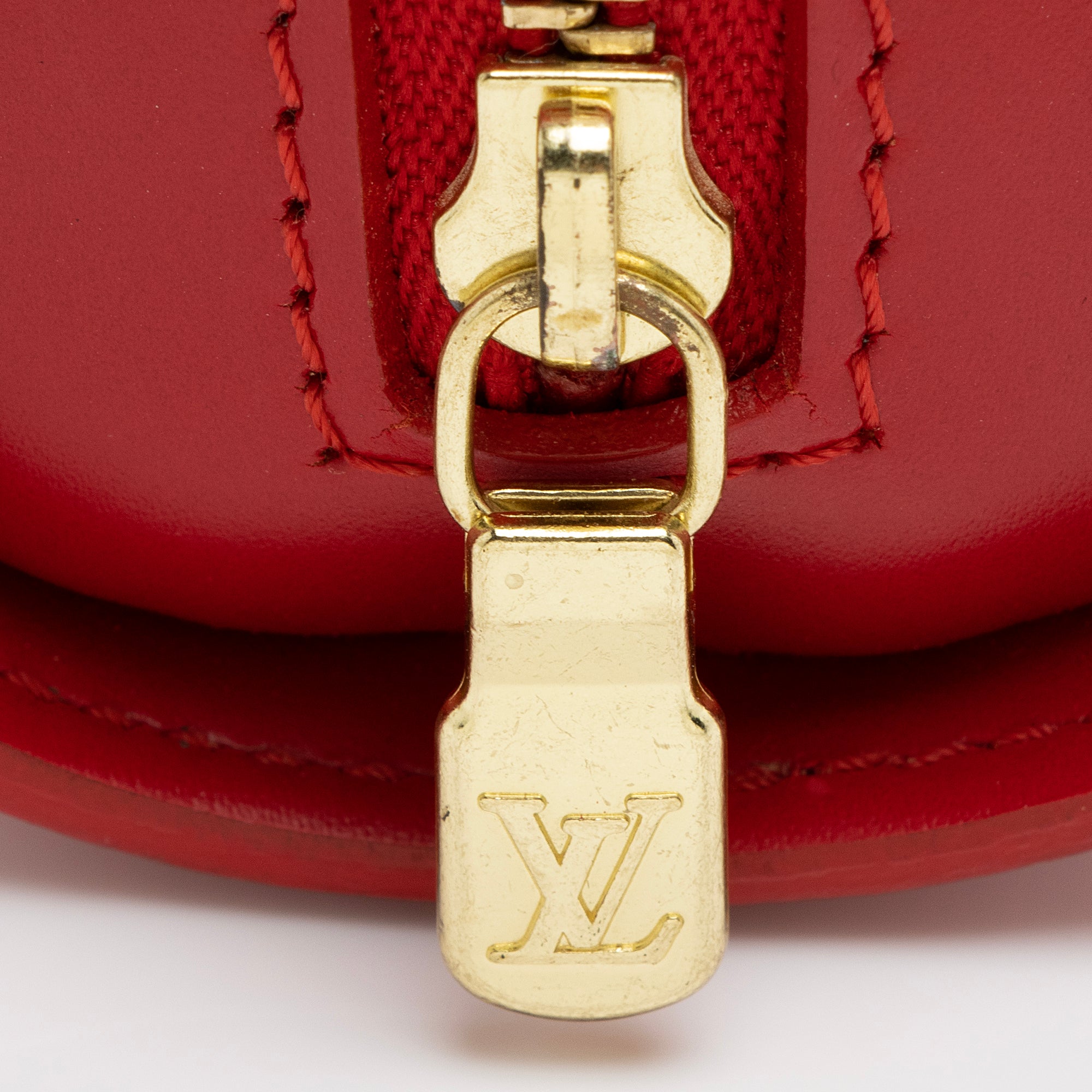 Louis Vuitton Epi Leather Cosmetic Pouch (SHF-23112)