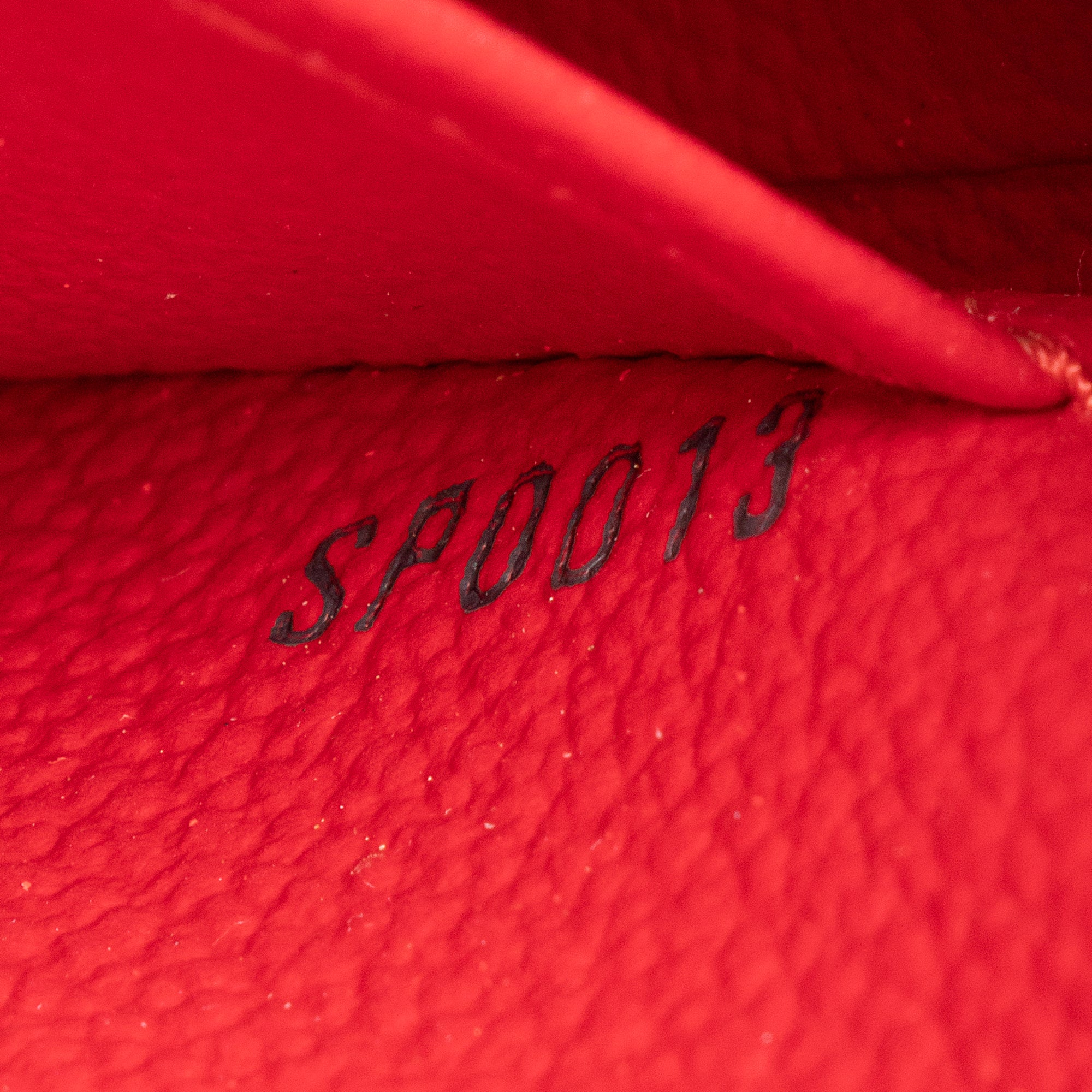 Louis Vuitton Epi Leather Cosmetic Pouch (SHF-23112)