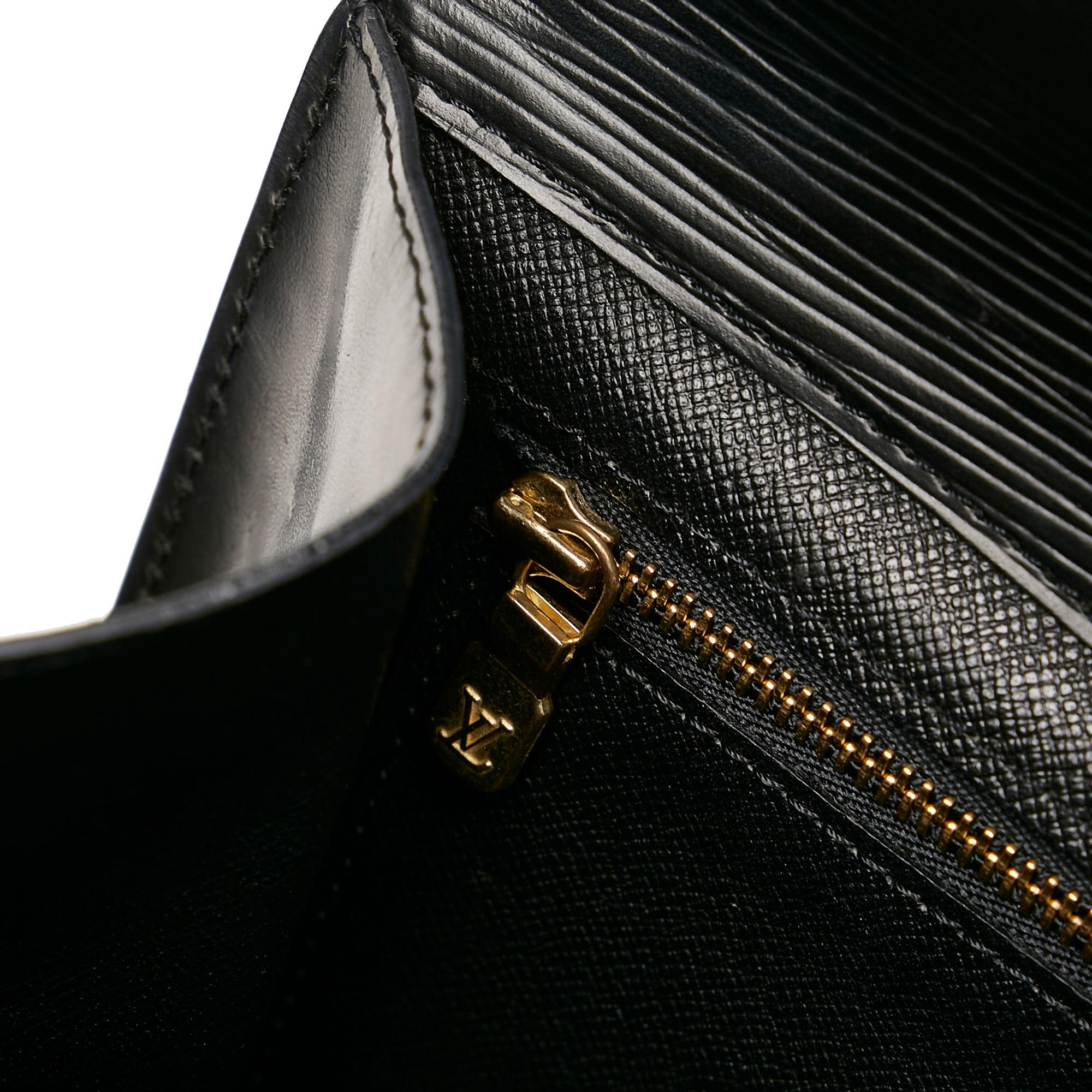 Louis Vuitton Epi Montaigne Clutch (SHG-iTS5fr)
