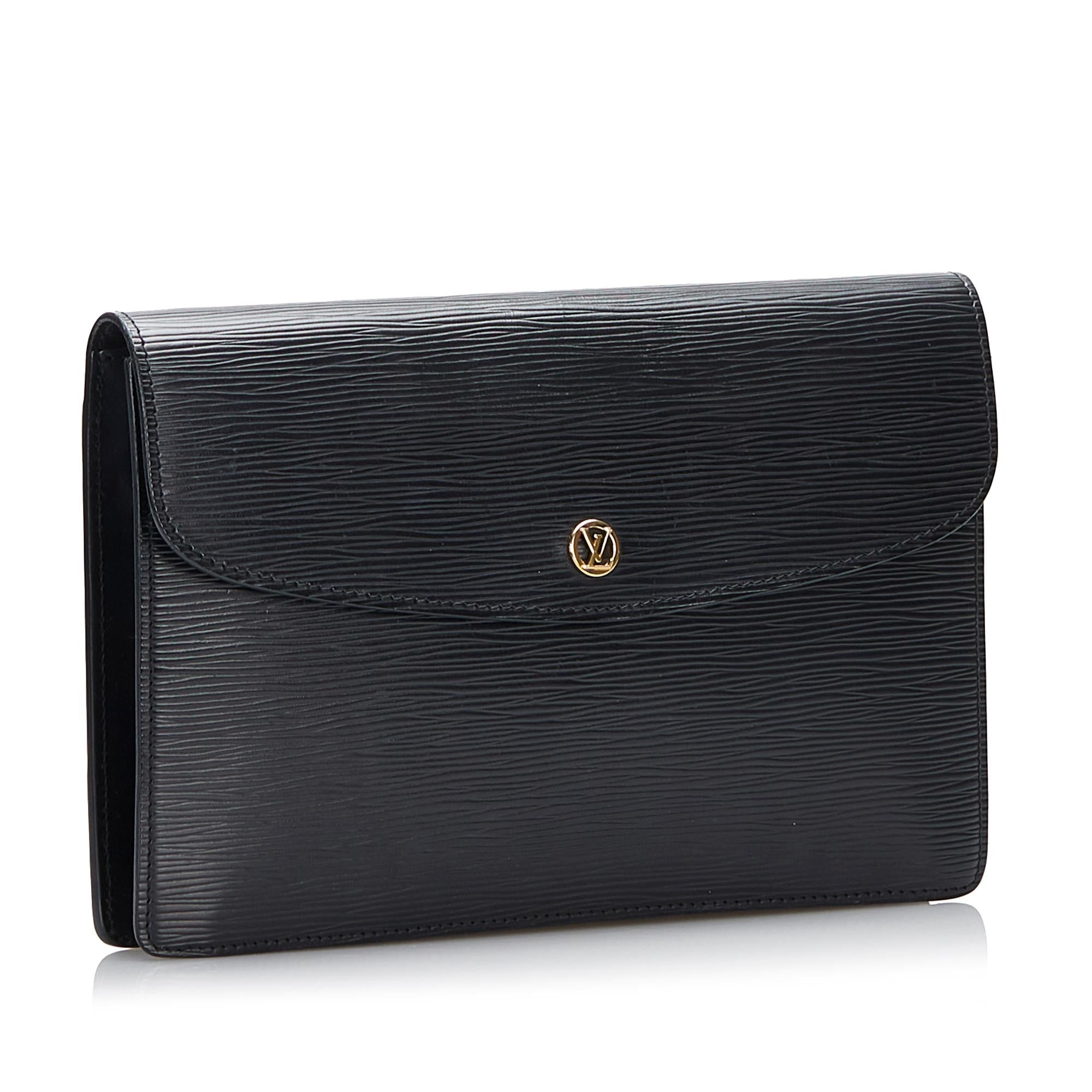 Louis Vuitton Epi Montaigne Clutch (SHG-iTS5fr)