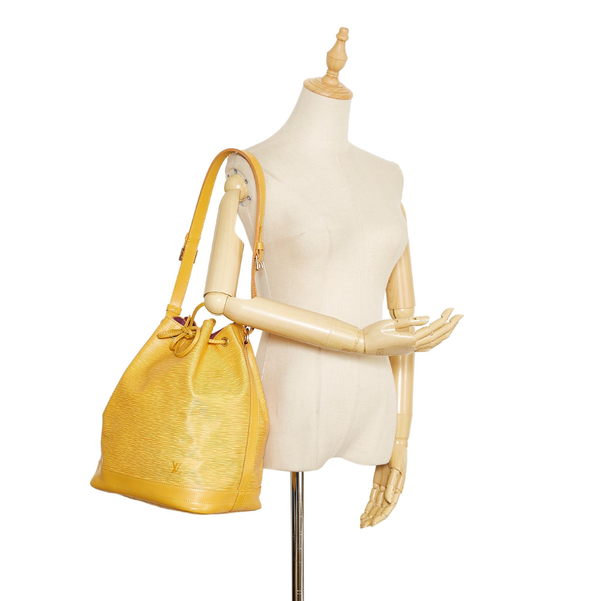 Louis Vuitton Epi Noe (SHG-vL3Qe8)