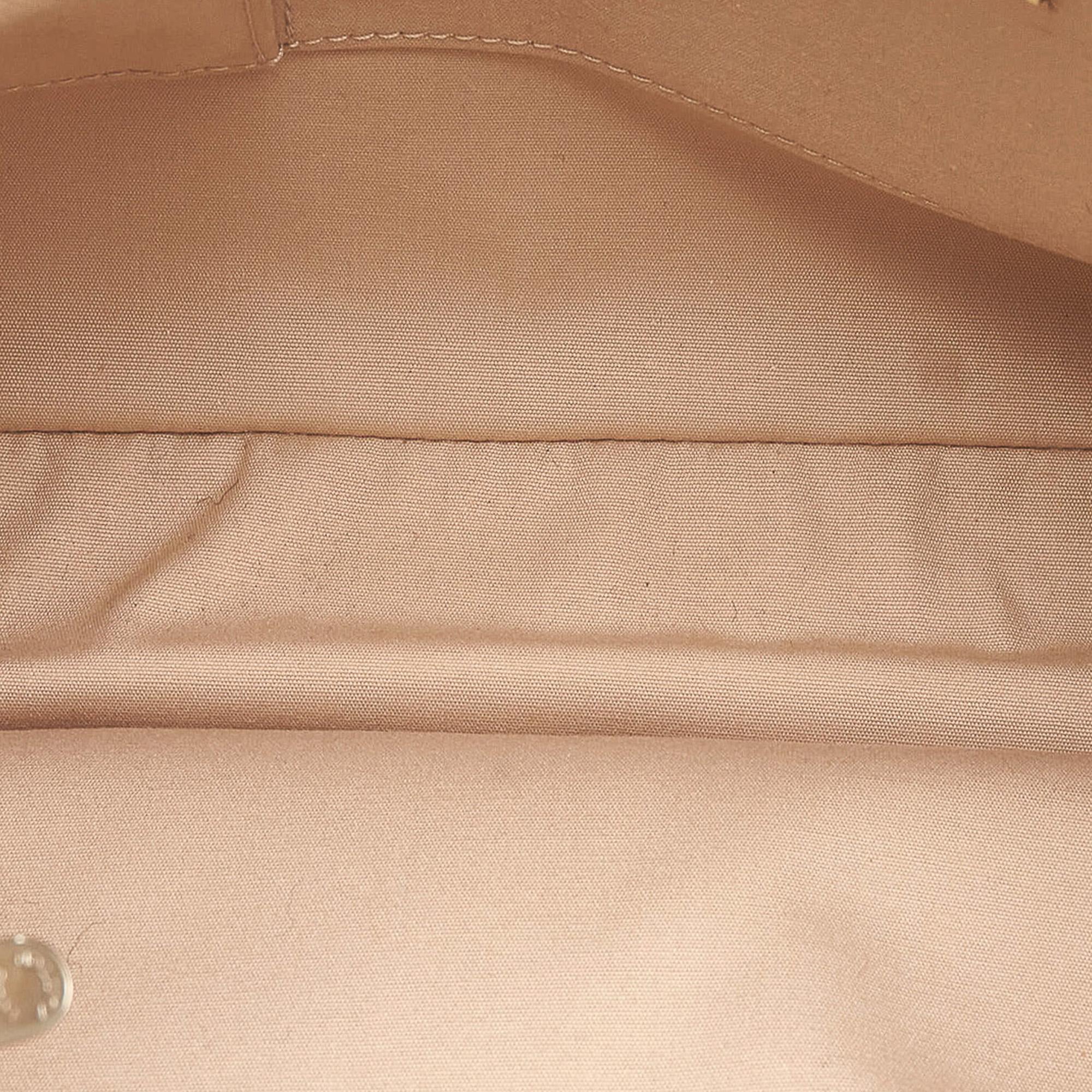 Louis Vuitton Epi Passy GM (SHG-31359)