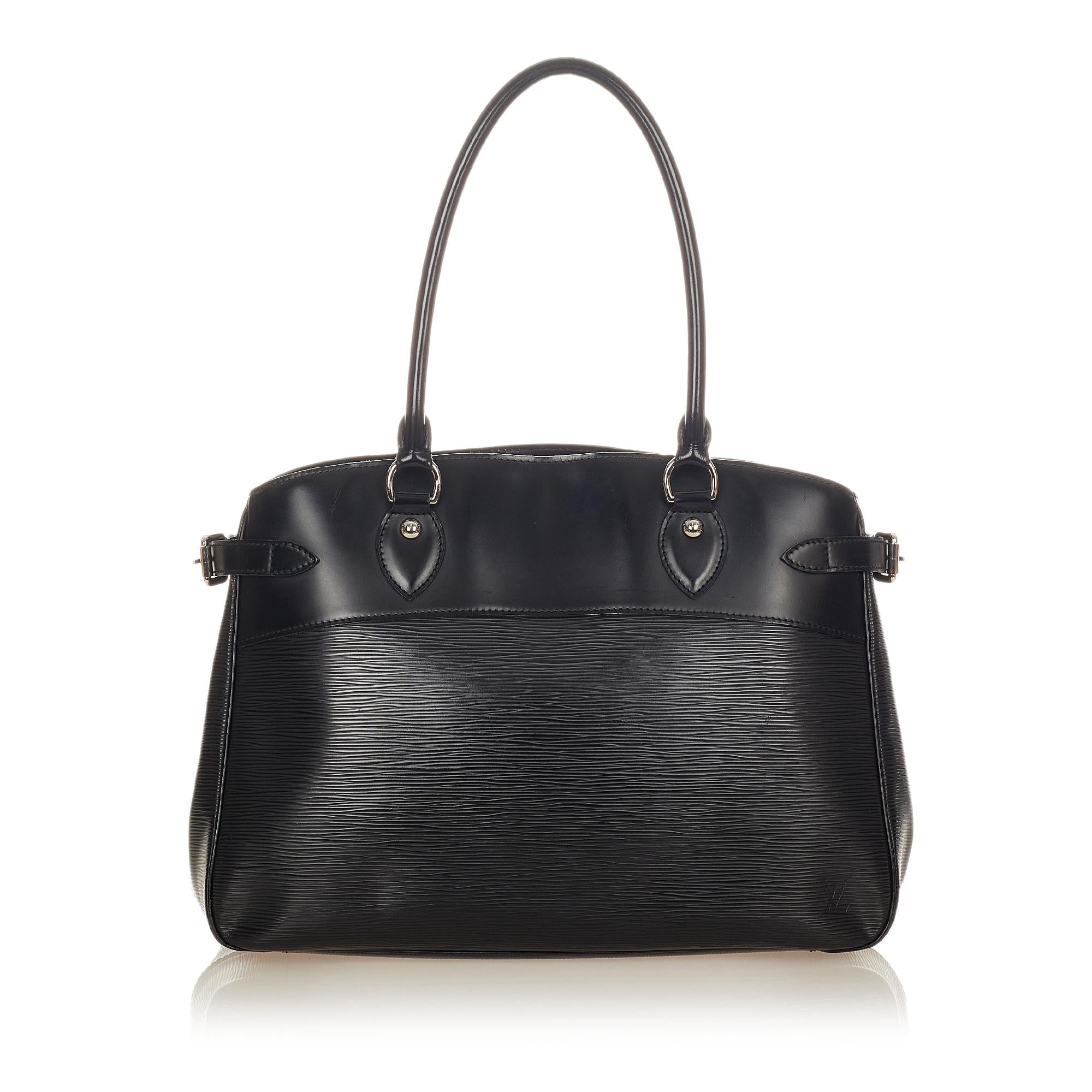 Louis Vuitton Epi Passy PM (SHG-26074)