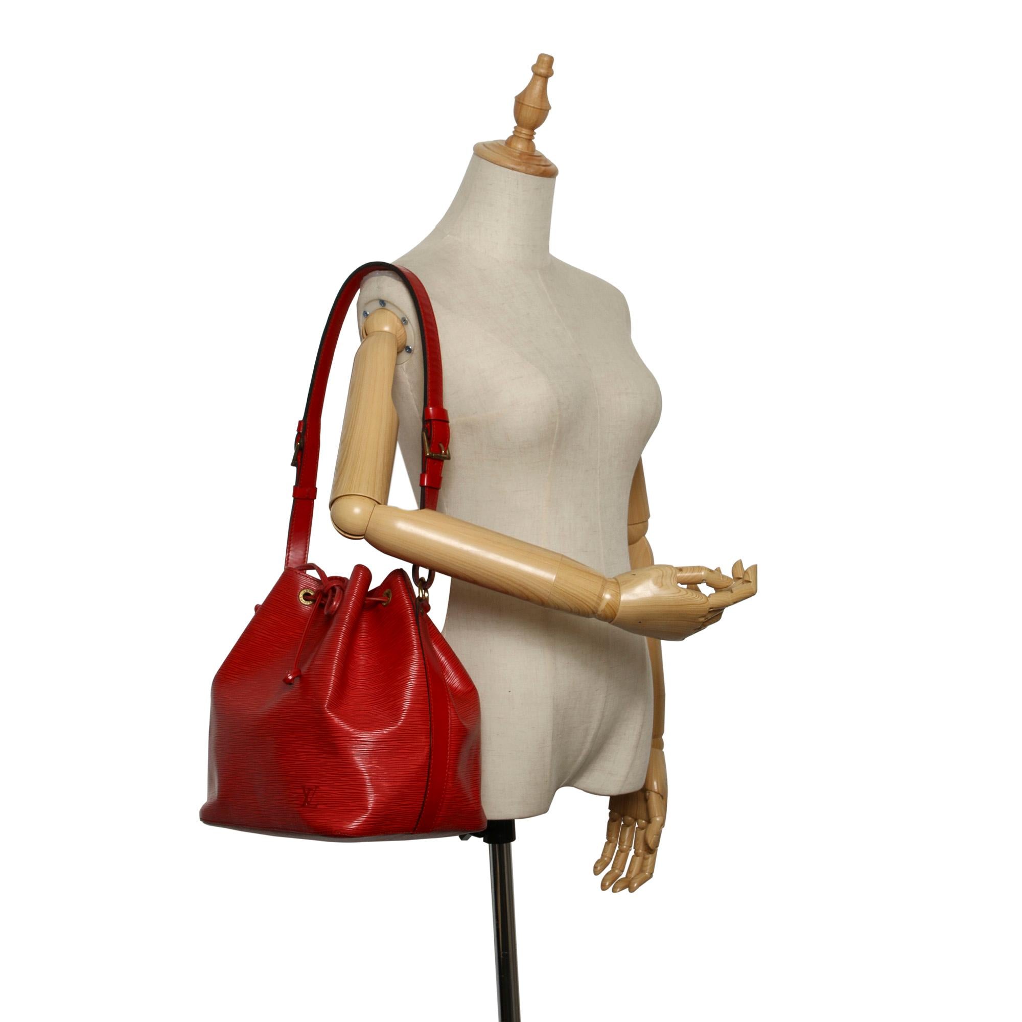 Louis Vuitton Epi Petit Noe (SHG-11372)