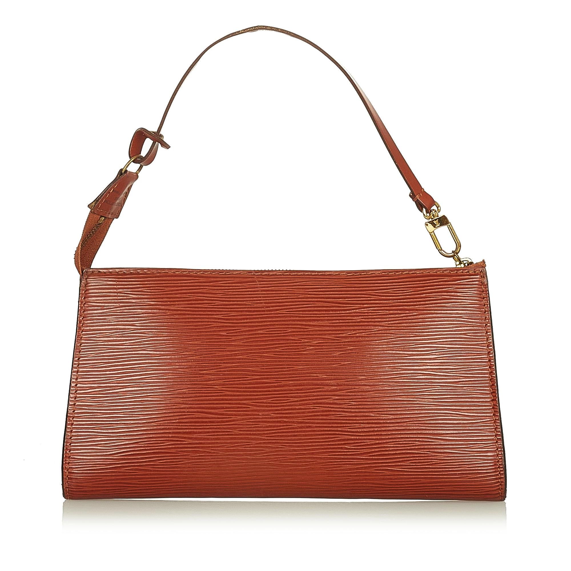 Louis Vuitton Epi Pochette Accessoires (SHG-26277)