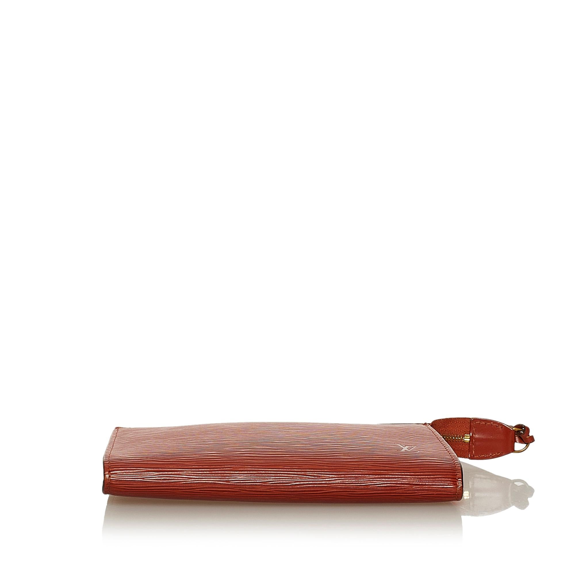 Louis Vuitton Epi Pochette Accessoires (SHG-28790)