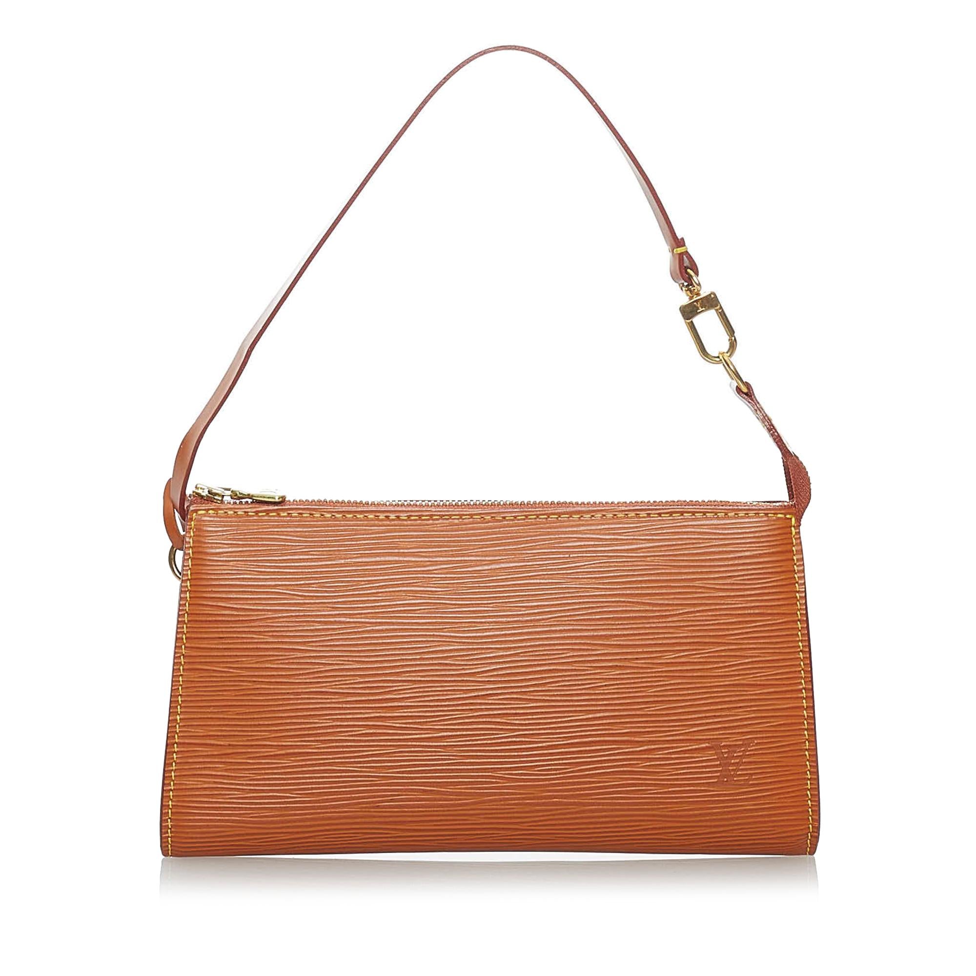 Louis Vuitton Epi Pochette Accessoires (SHG-29923)