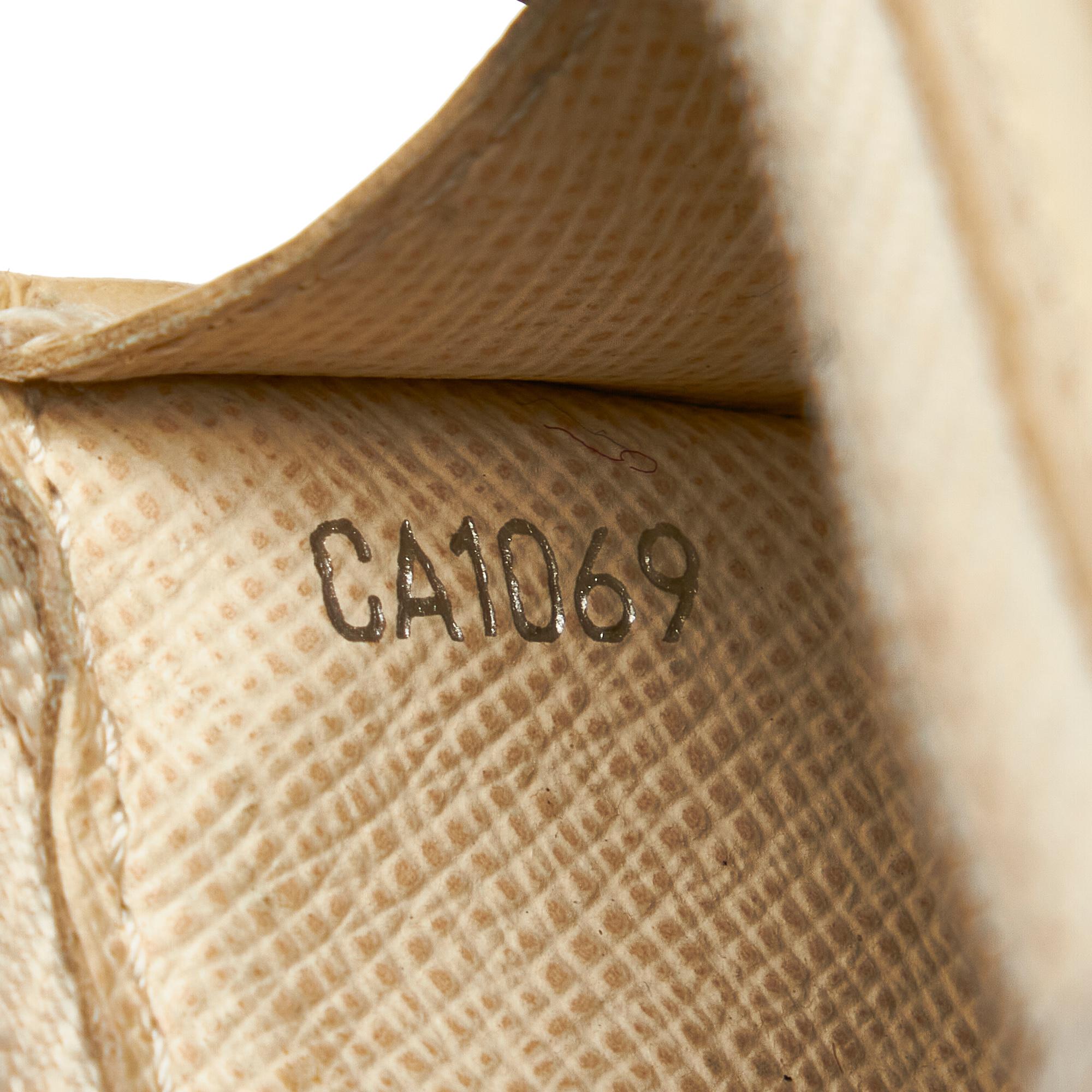 Louis Vuitton Epi Pochette Cles (SHG-25185)