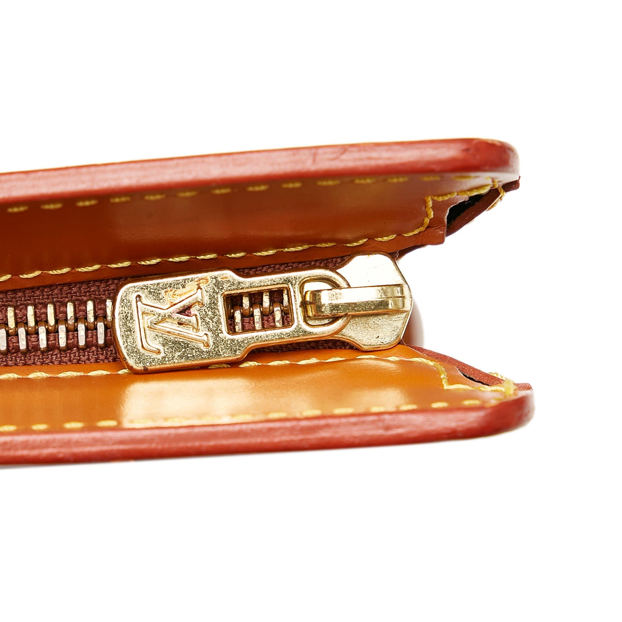 Louis Vuitton Epi Pochette Homme (SHG-30663)