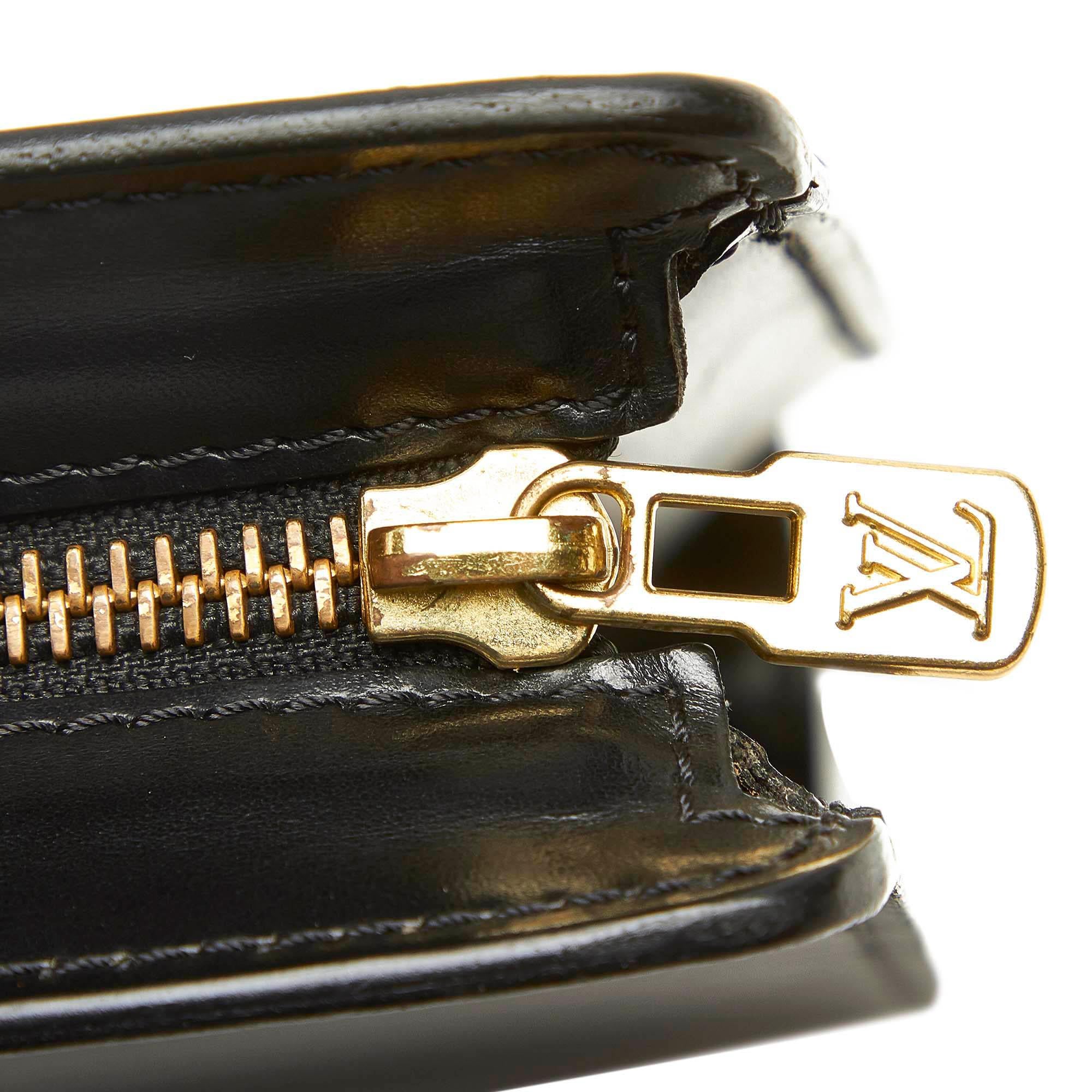 Louis Vuitton Epi Pochette Homme (SHG-31670)