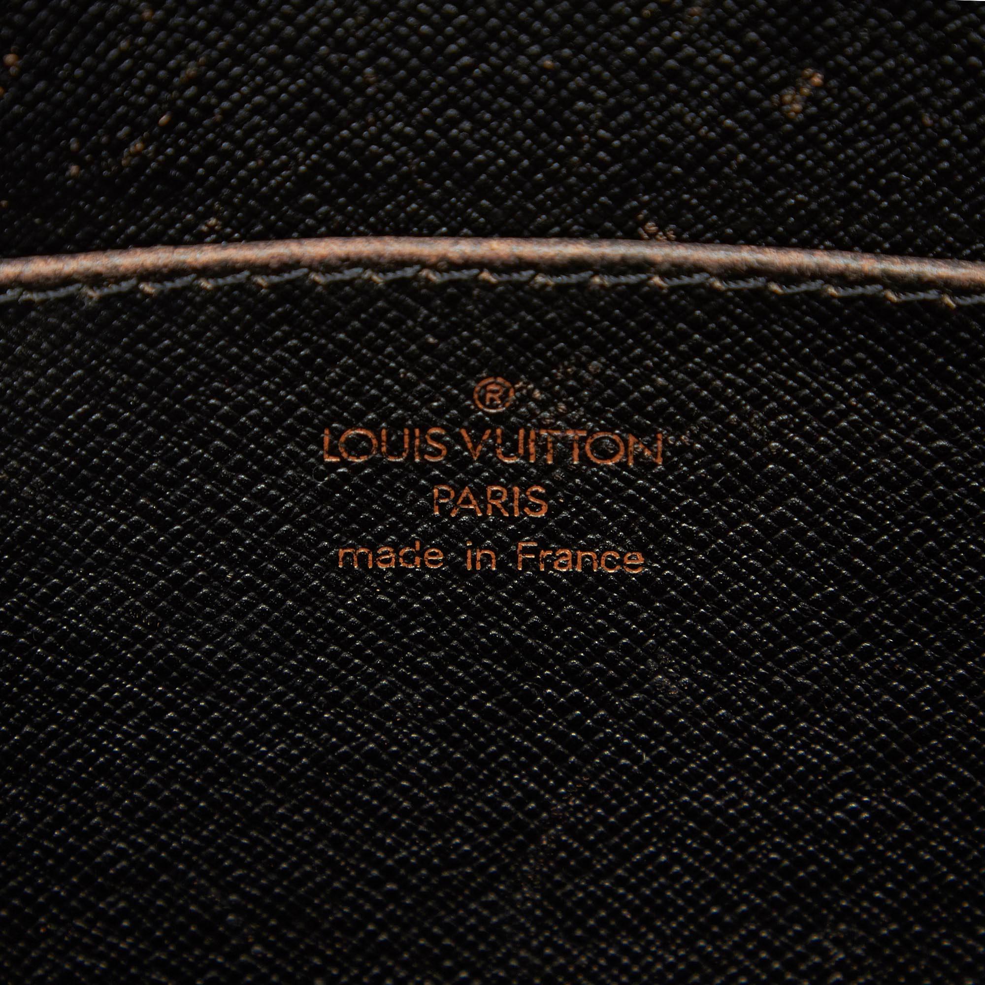 Louis Vuitton Epi Pochette Homme (SHG-31670)