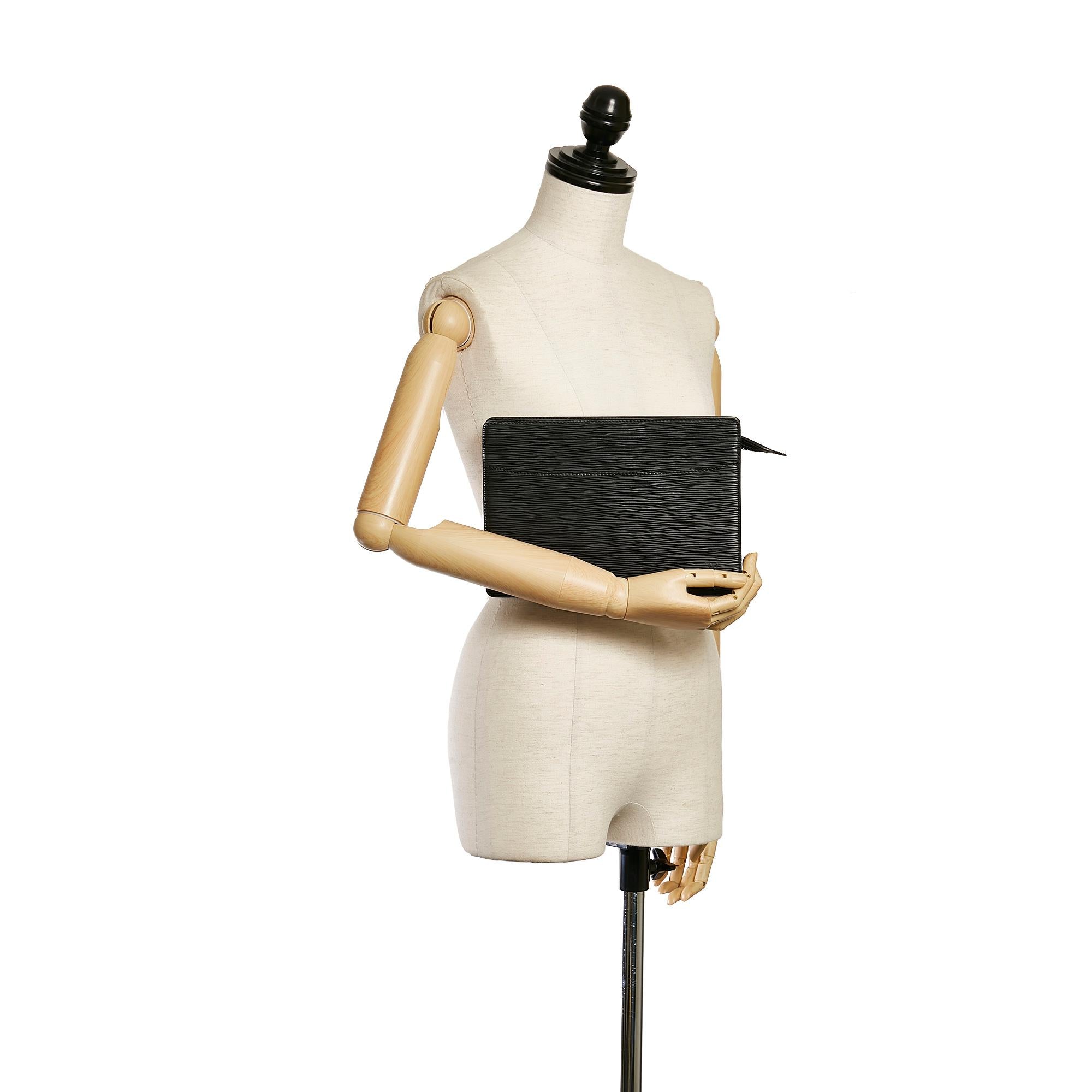 Louis Vuitton Epi Pochette Homme (SHG-32621)