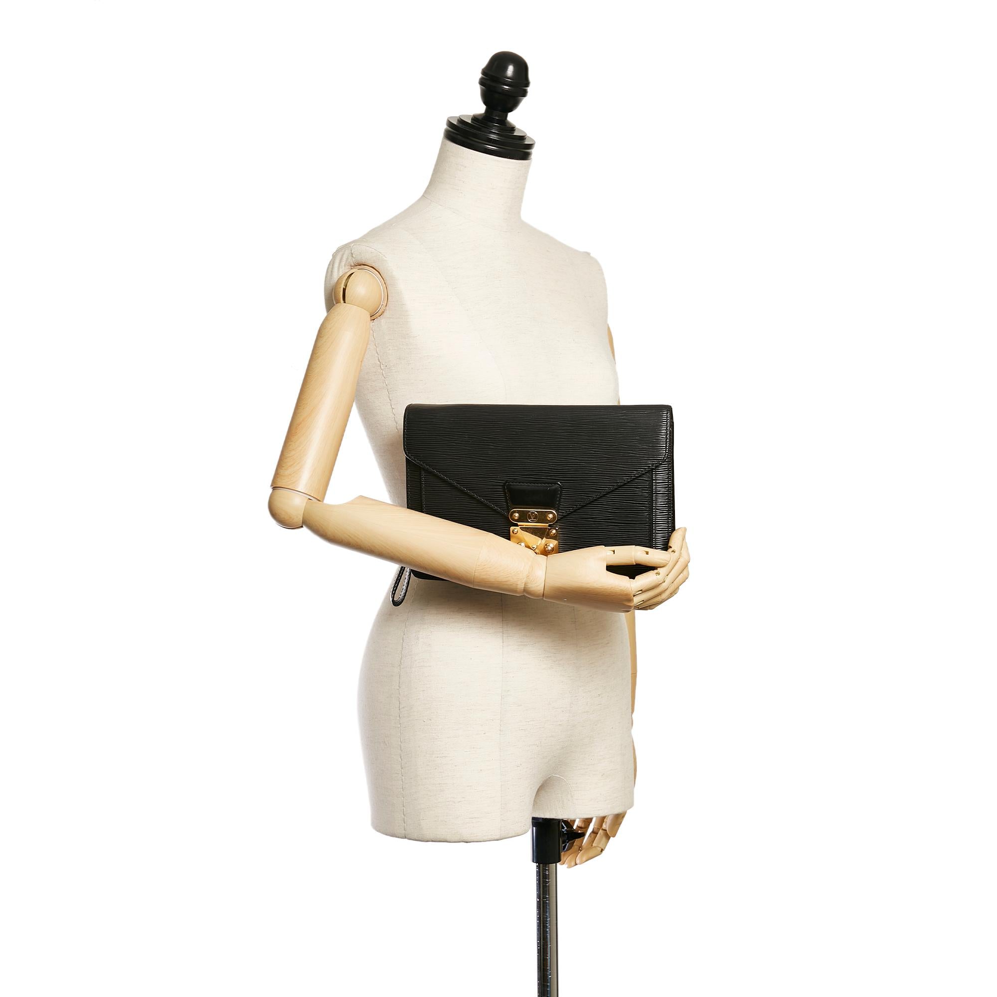 Louis Vuitton Epi Pochette Sellier Dragonne (SHG-28675)