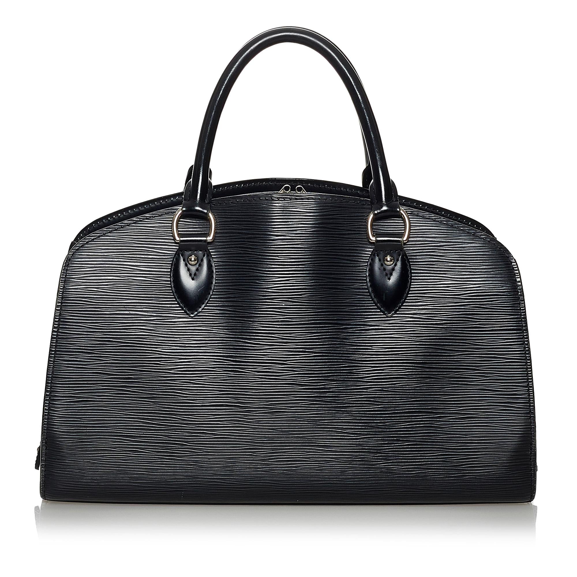 Louis Vuitton Epi Pont Neuf PM (SHG-28274)