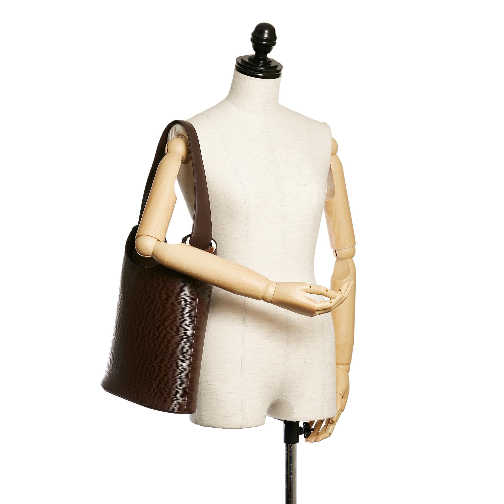 Louis Vuitton Epi Sac Verseau (SHG-28396)