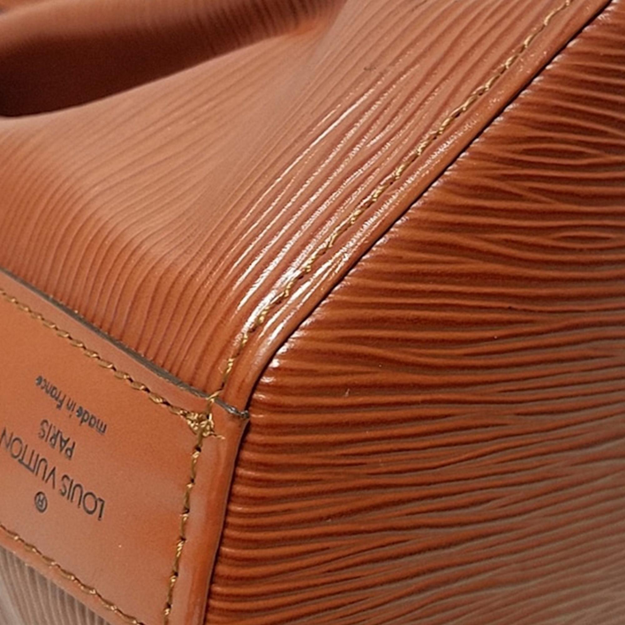 Louis Vuitton Epi Sac dEpaule (SHG-28269)