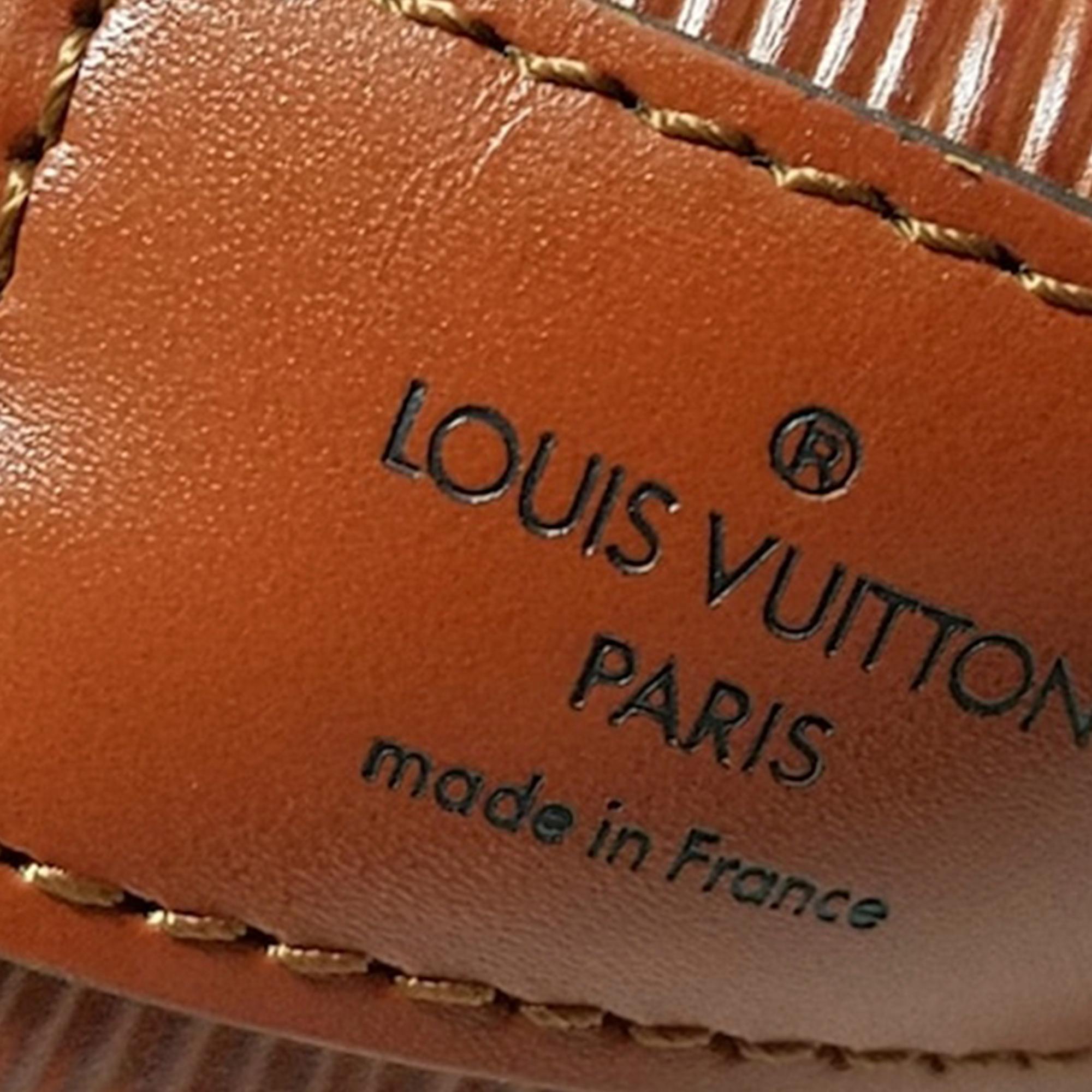 Louis Vuitton Epi Sac dEpaule (SHG-28269)