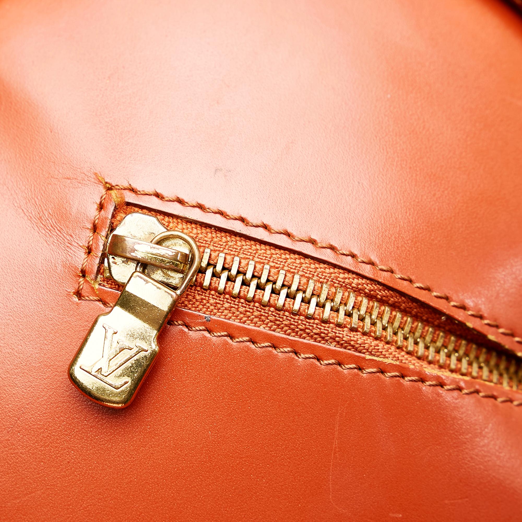 Louis Vuitton Epi Soufflot (SHG-29634)