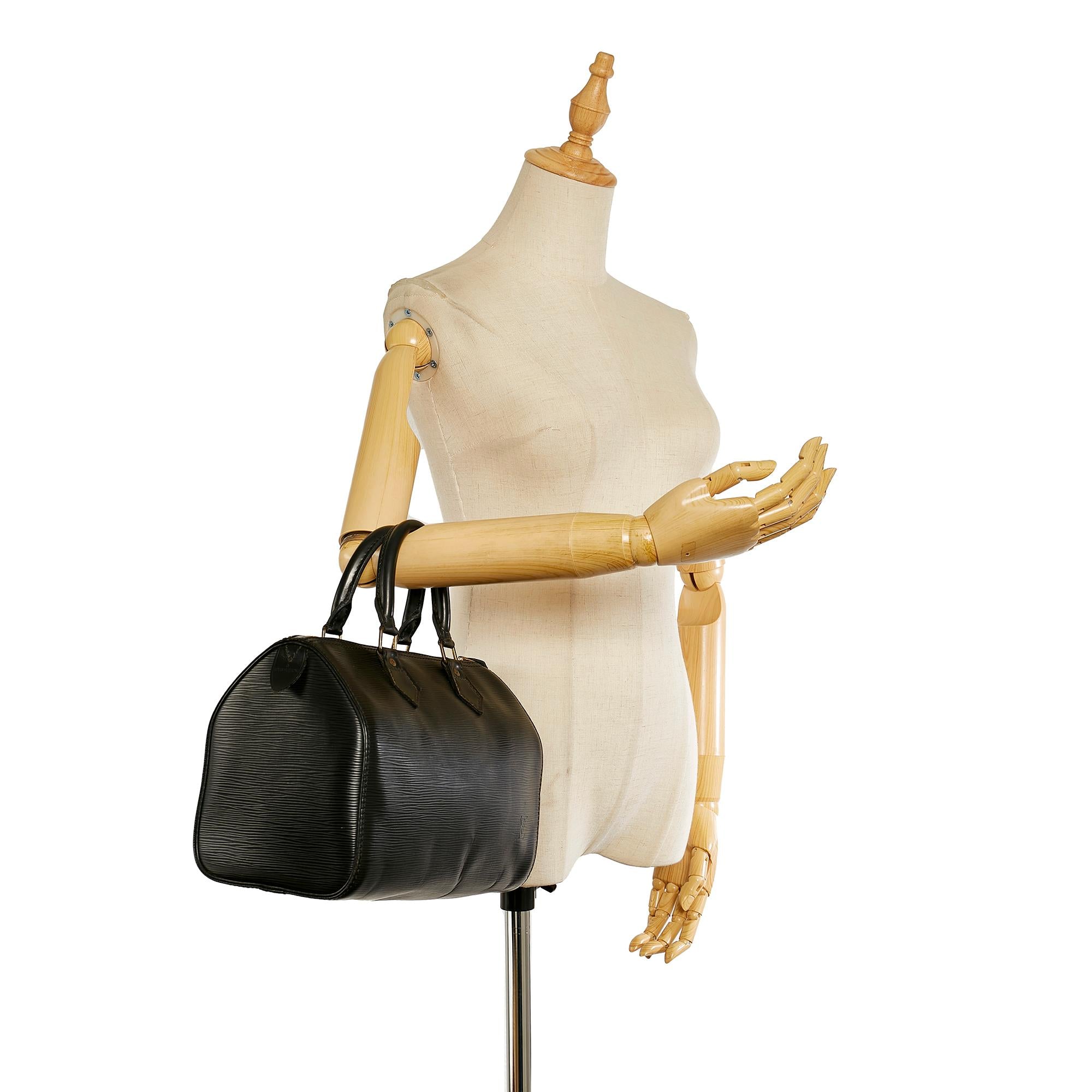 Louis Vuitton Epi Speedy 30 (SHG-26004)