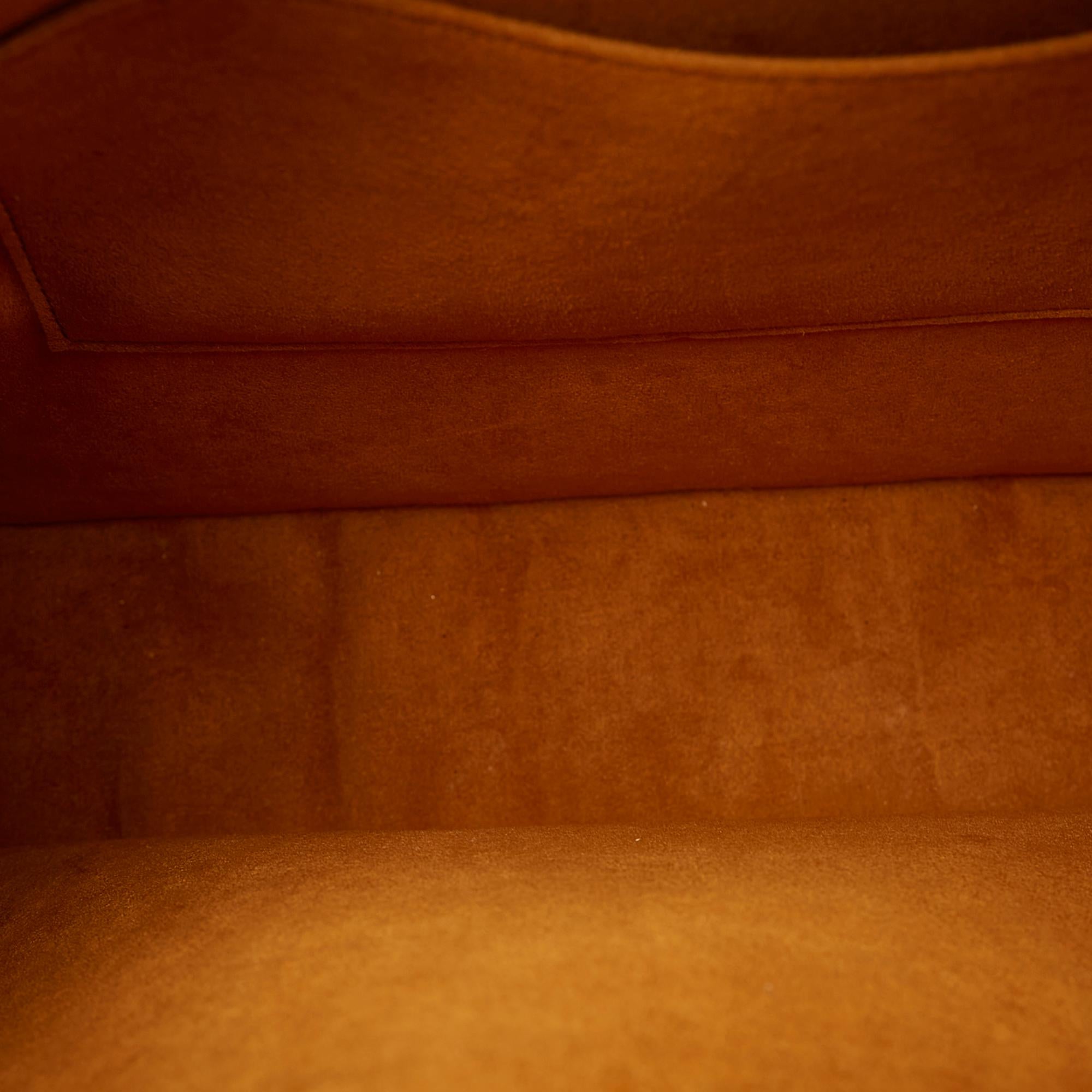 Louis Vuitton Epi Voltaire (SHG-26490)