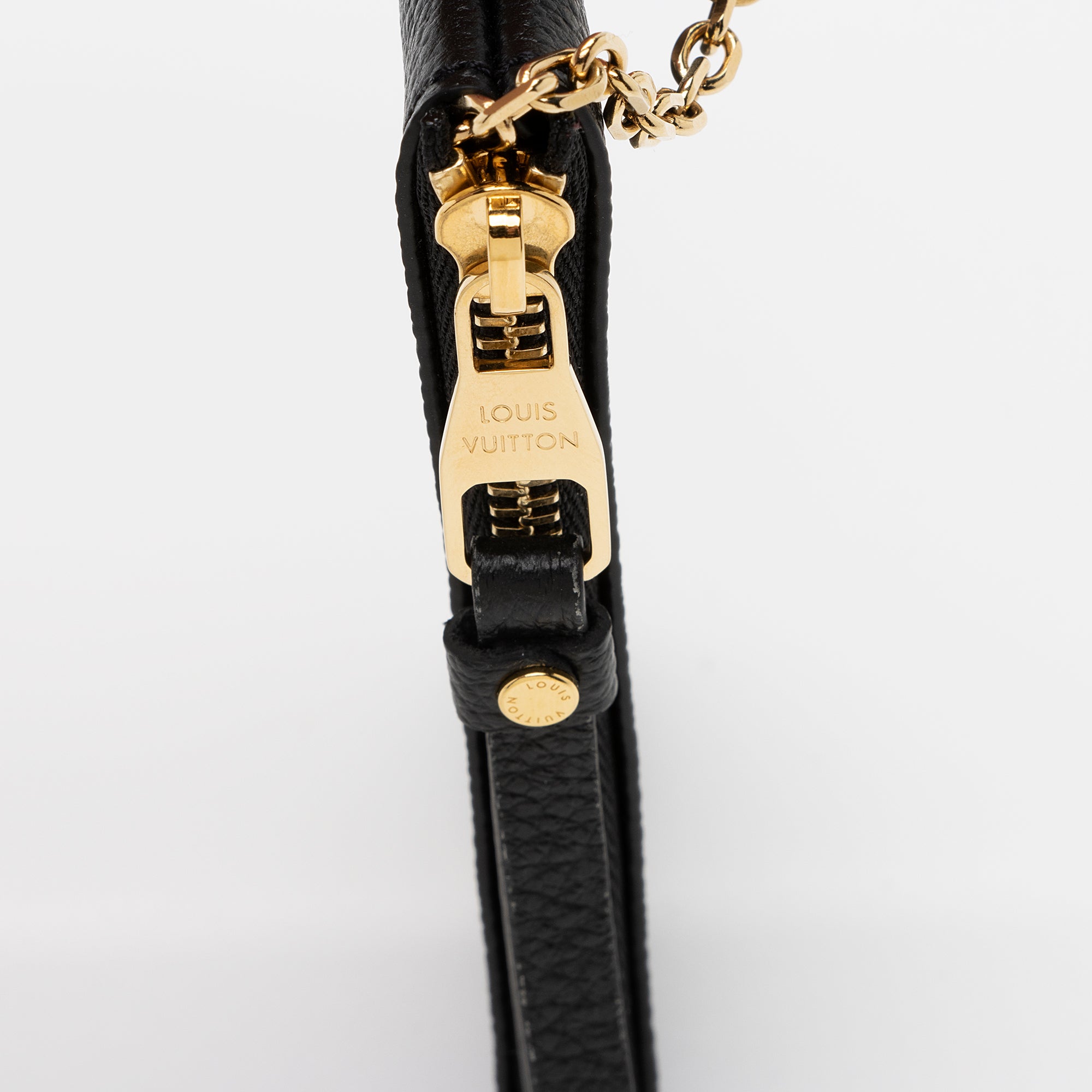 Louis Vuitton Giant Monogram Empreinte Key Pouch (SHF-Uvim0S)