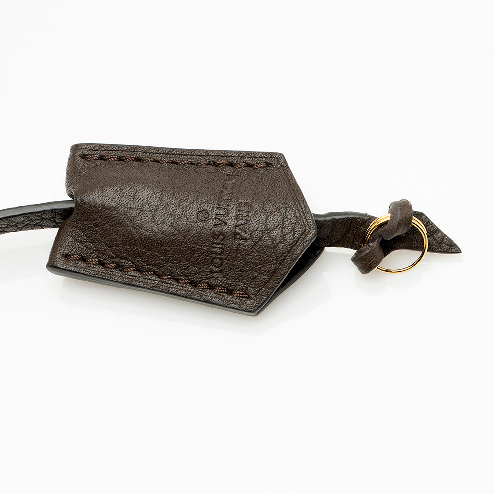 Louis Vuitton Leather Clochette (SHF-21742)