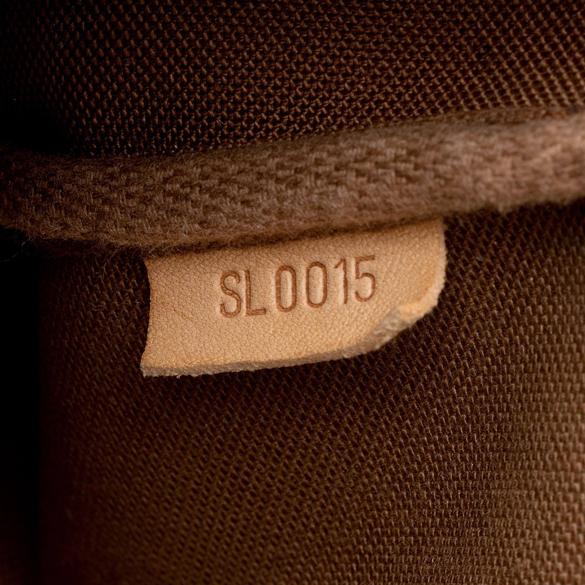 Louis Vuitton Limited Edition Monogram Canvas Cerises Pochette Accessoires (SHF-LtEMPw)