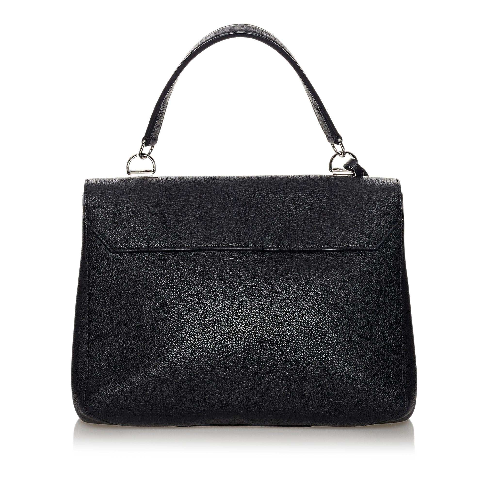 Louis Vuitton LockMe II (SHG-37824)