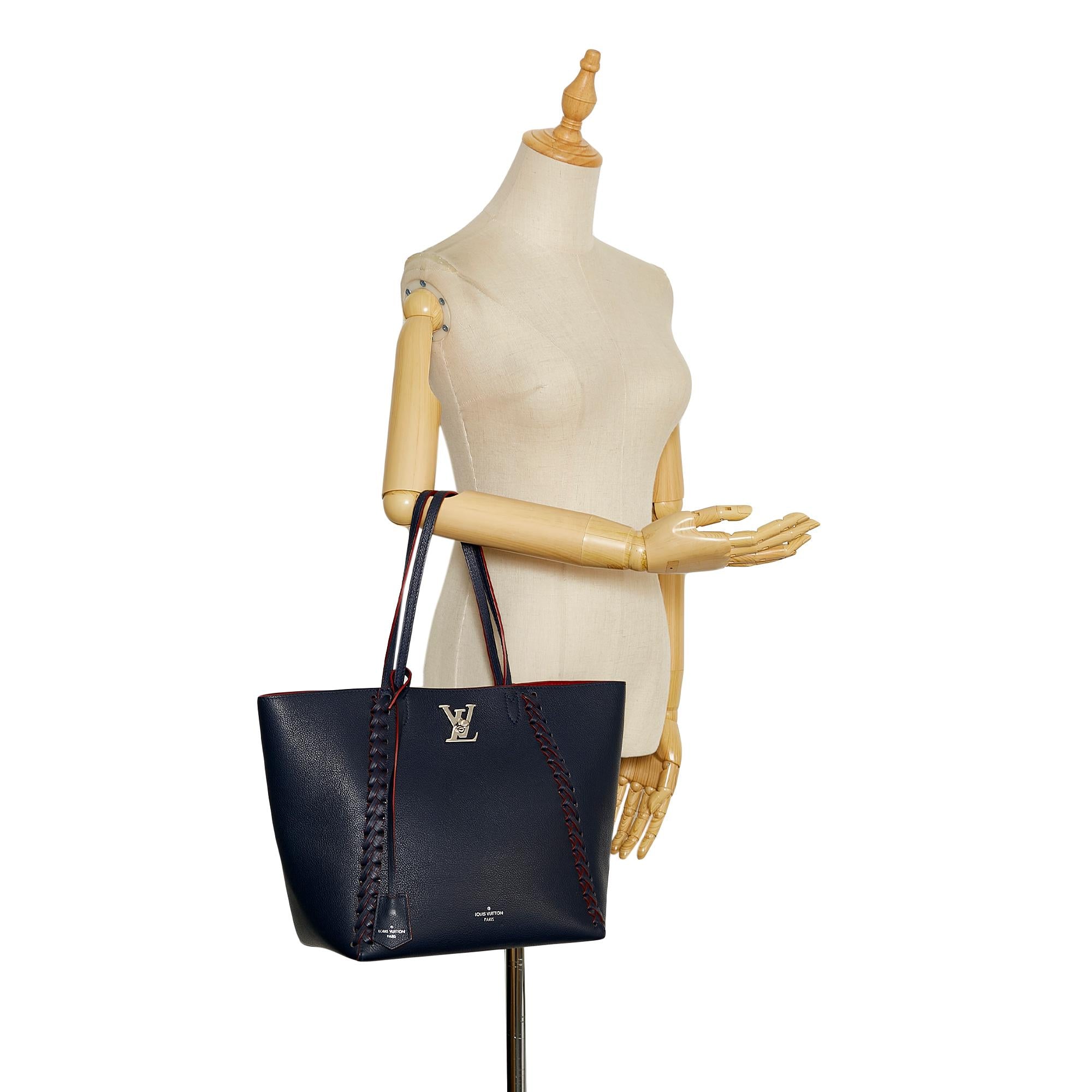 Louis Vuitton Lockme Cabas (SHG-37970)