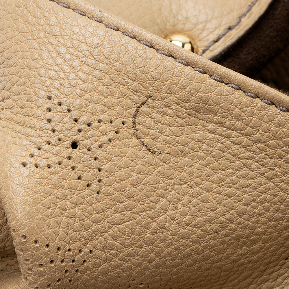 Louis Vuitton Mahina Leather L Hobo (SHF-20688)