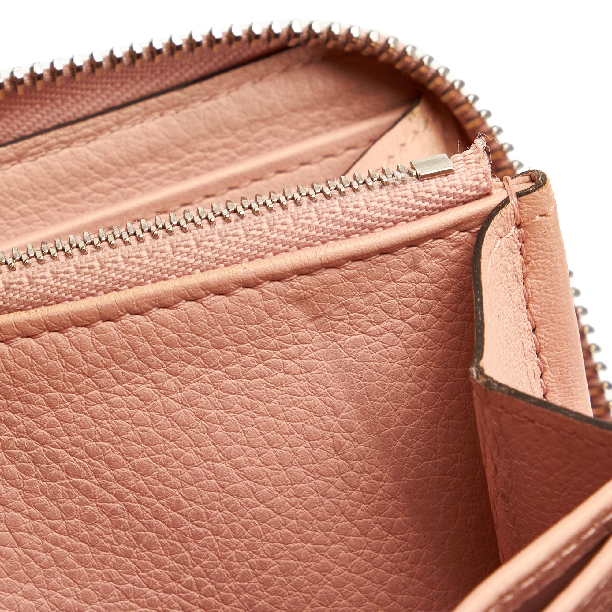 Louis Vuitton Mahina Zippy Wallet (SHG-27534)