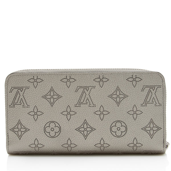 Louis Vuitton Metallic Mahina Leather Zippy Wallet (SHF-22980) – LuxeDH