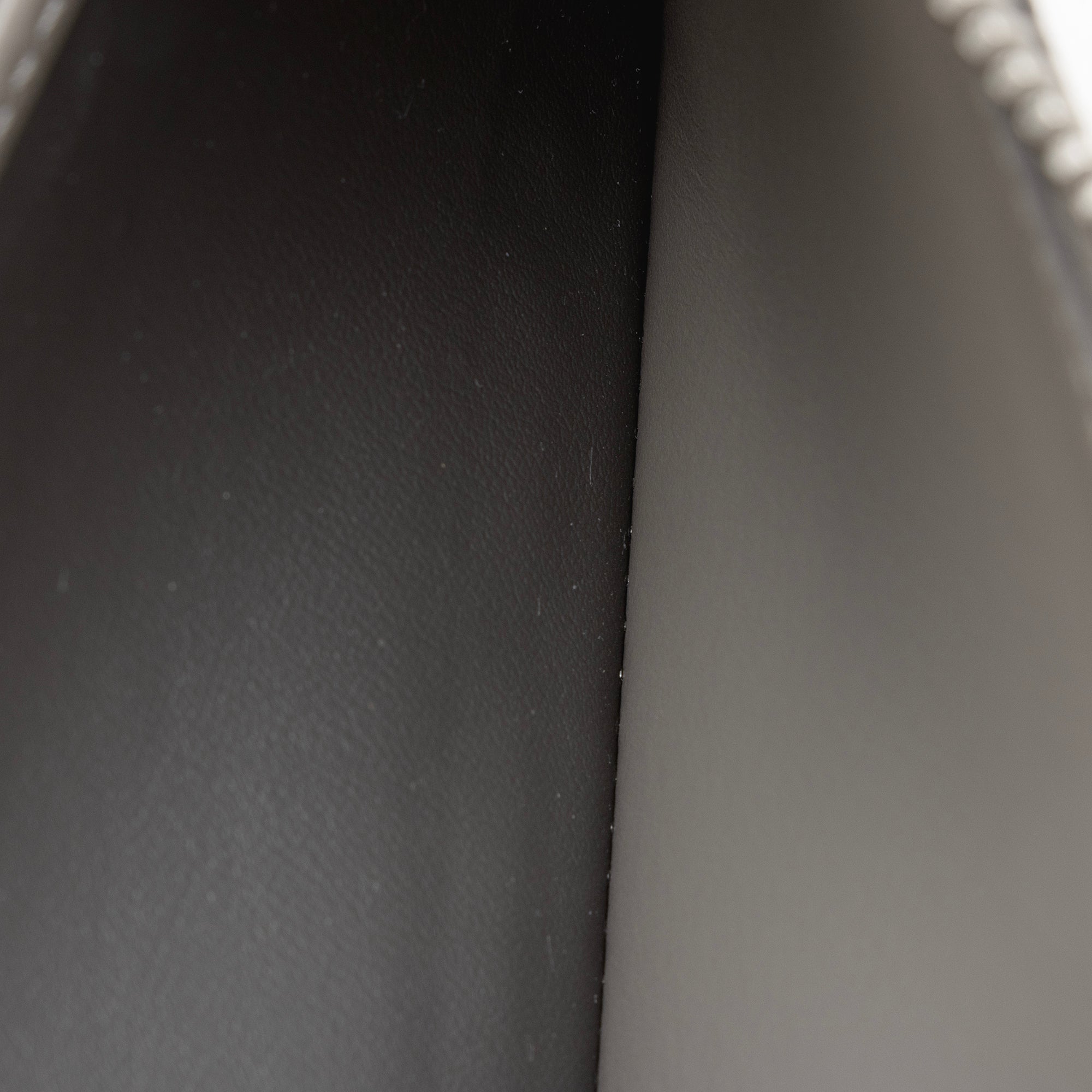 Louis Vuitton Metallic Mahina Leather Zippy Wallet (SHF-22980)