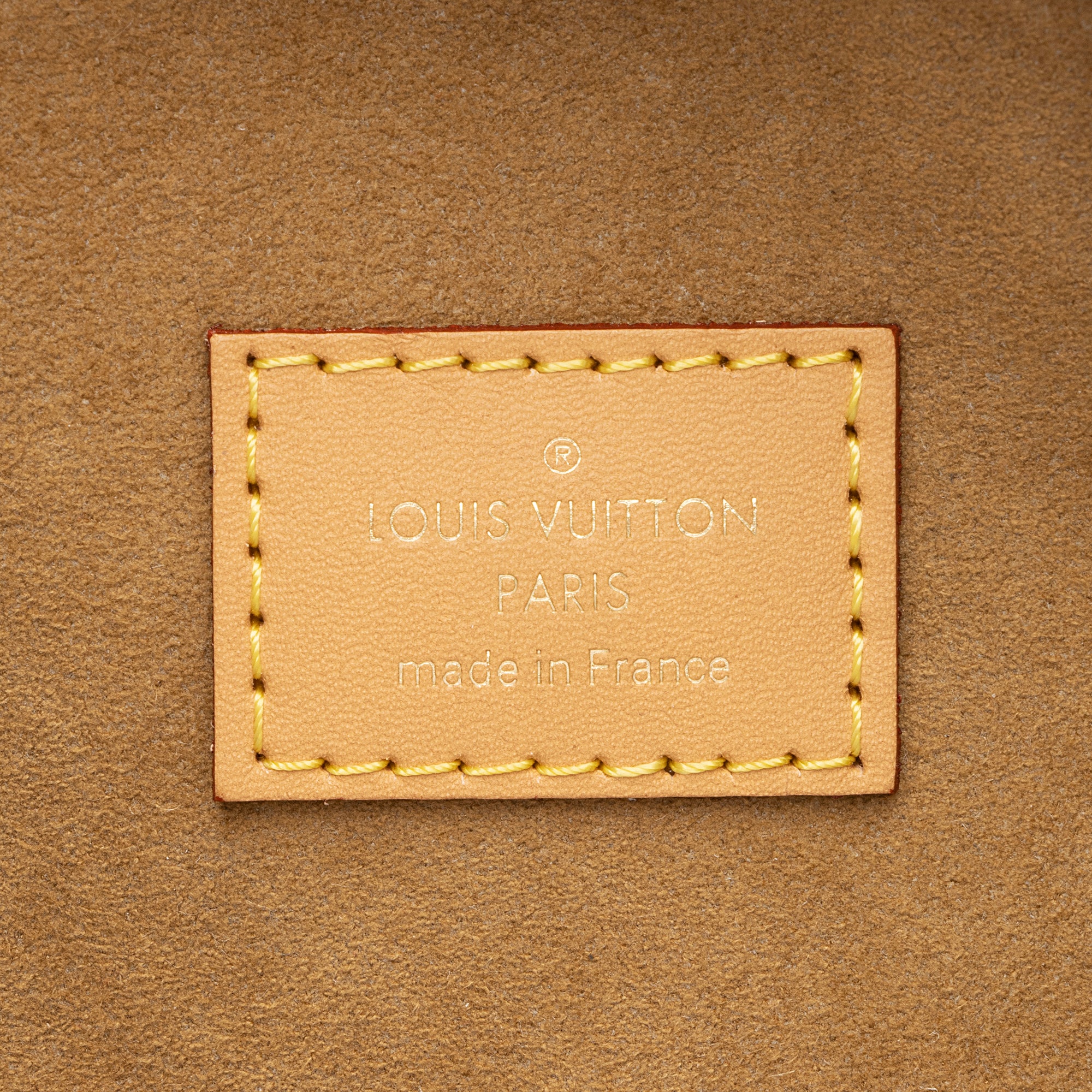 Louis Vuitton Monogram Canvas Boite Chapeau Souple MM Shoulder Bag (SHF-6e7vj4)