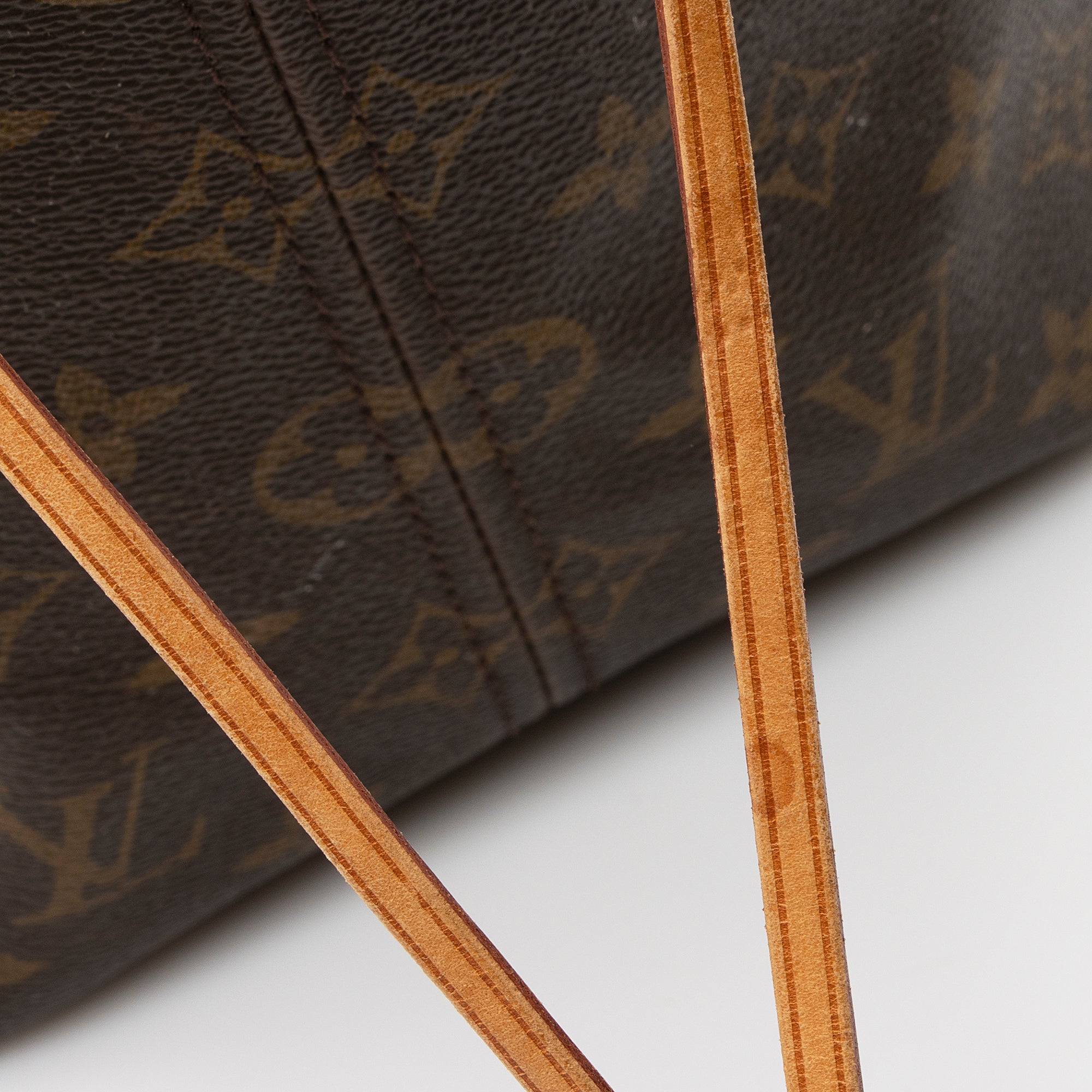 Louis Vuitton Monogram Canvas Neverfull GM Tote (SHF-22159)