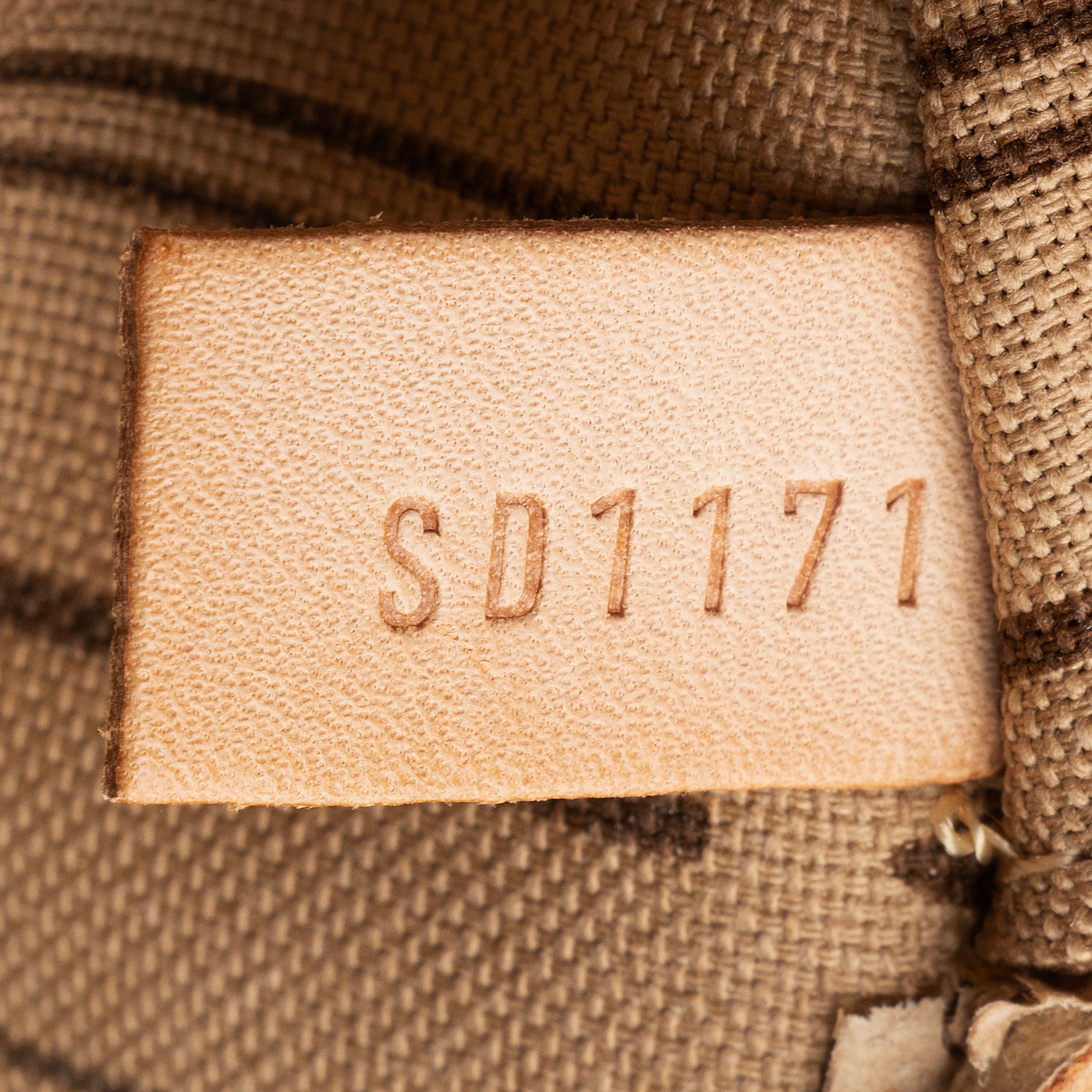 Louis Vuitton Monogram Canvas Neverfull GM Tote (SHF-23029)