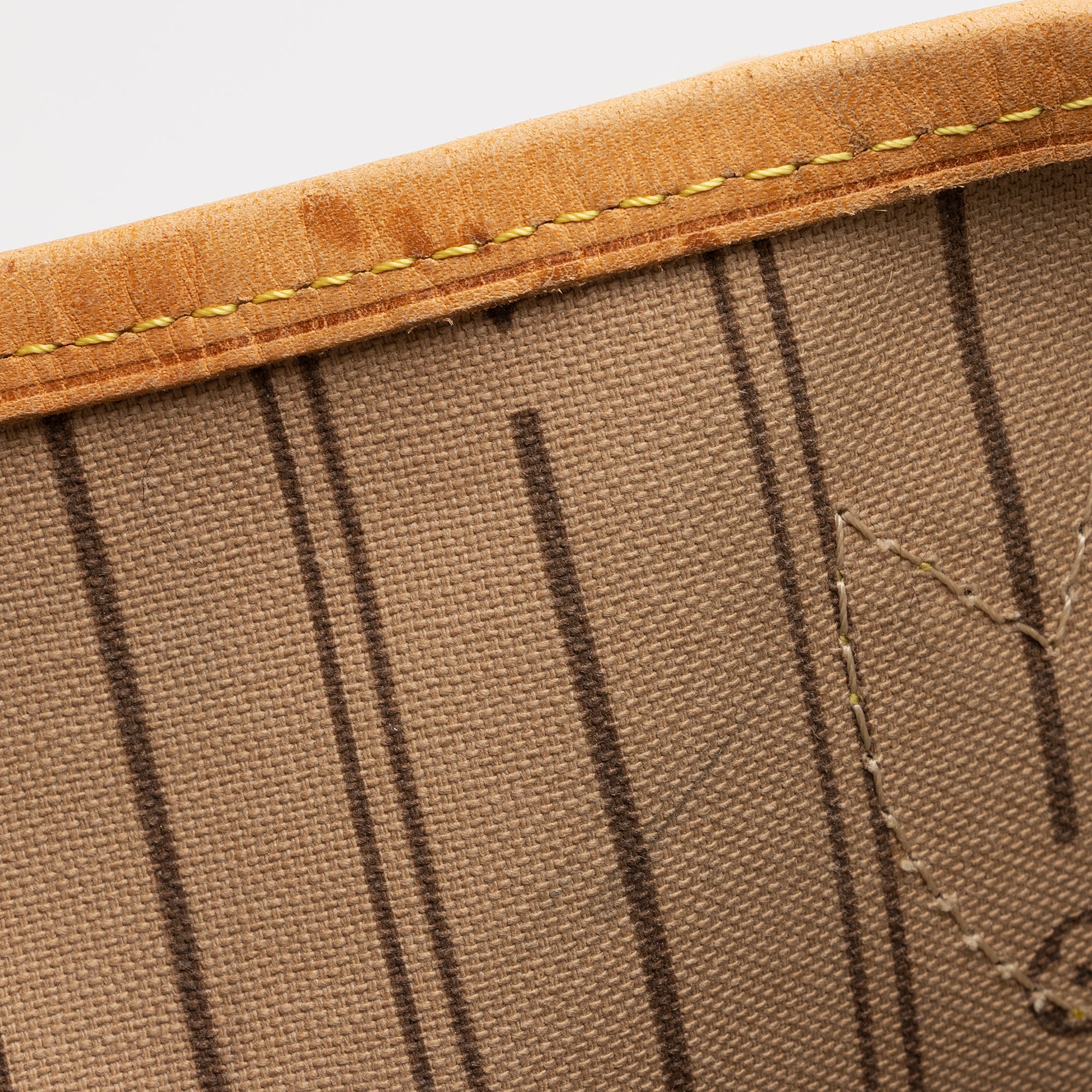 Louis Vuitton Monogram Canvas Neverfull GM Tote (SHF-23029)