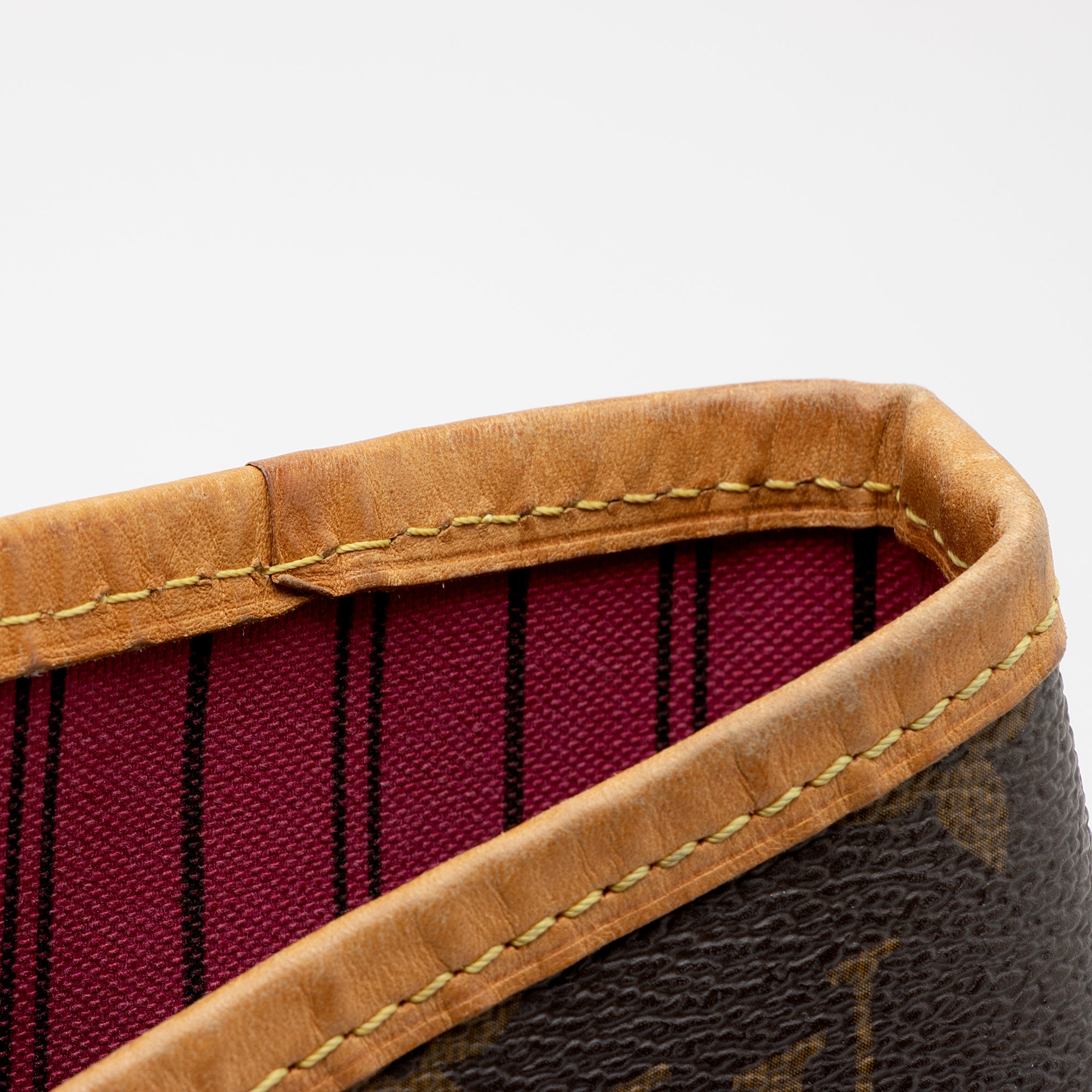 Louis Vuitton Monogram Canvas Neverfull MM Tote (SHF-4OIas4)