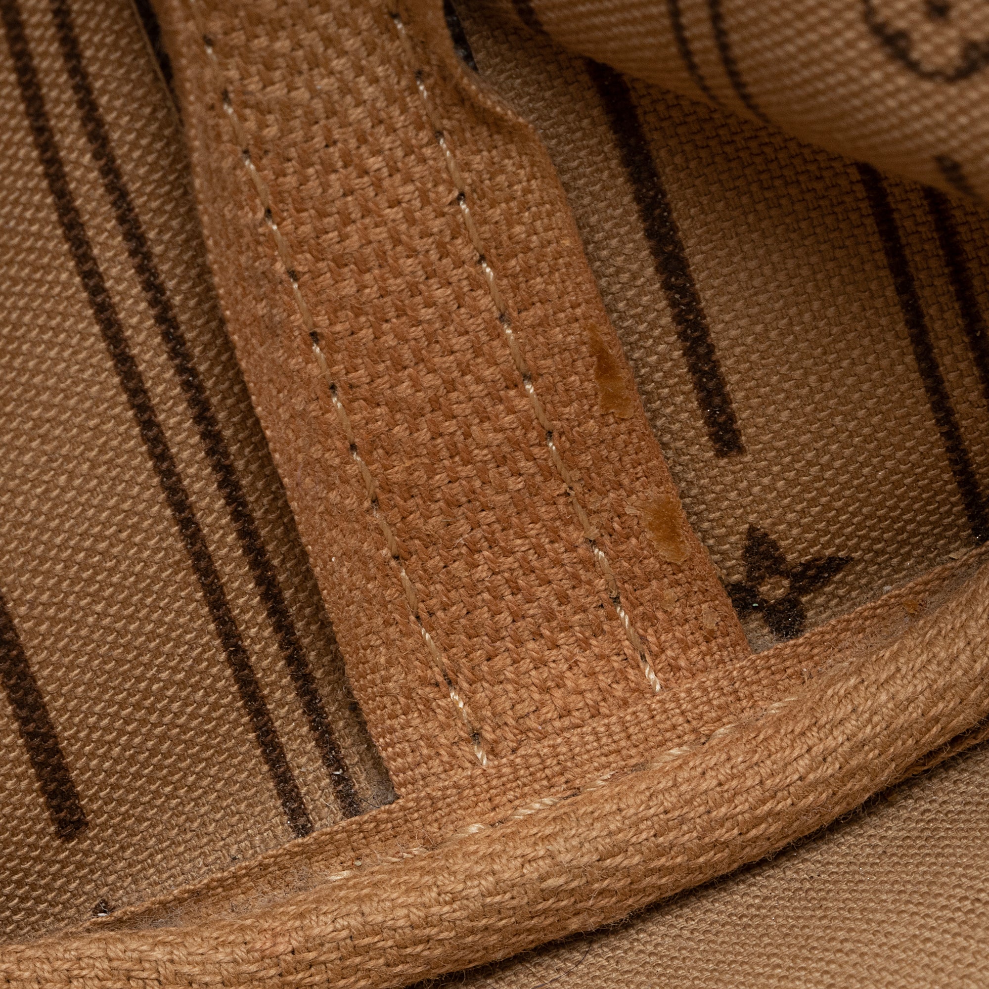 Louis Vuitton Monogram Canvas Neverfull PM Tote (SHF-22895)